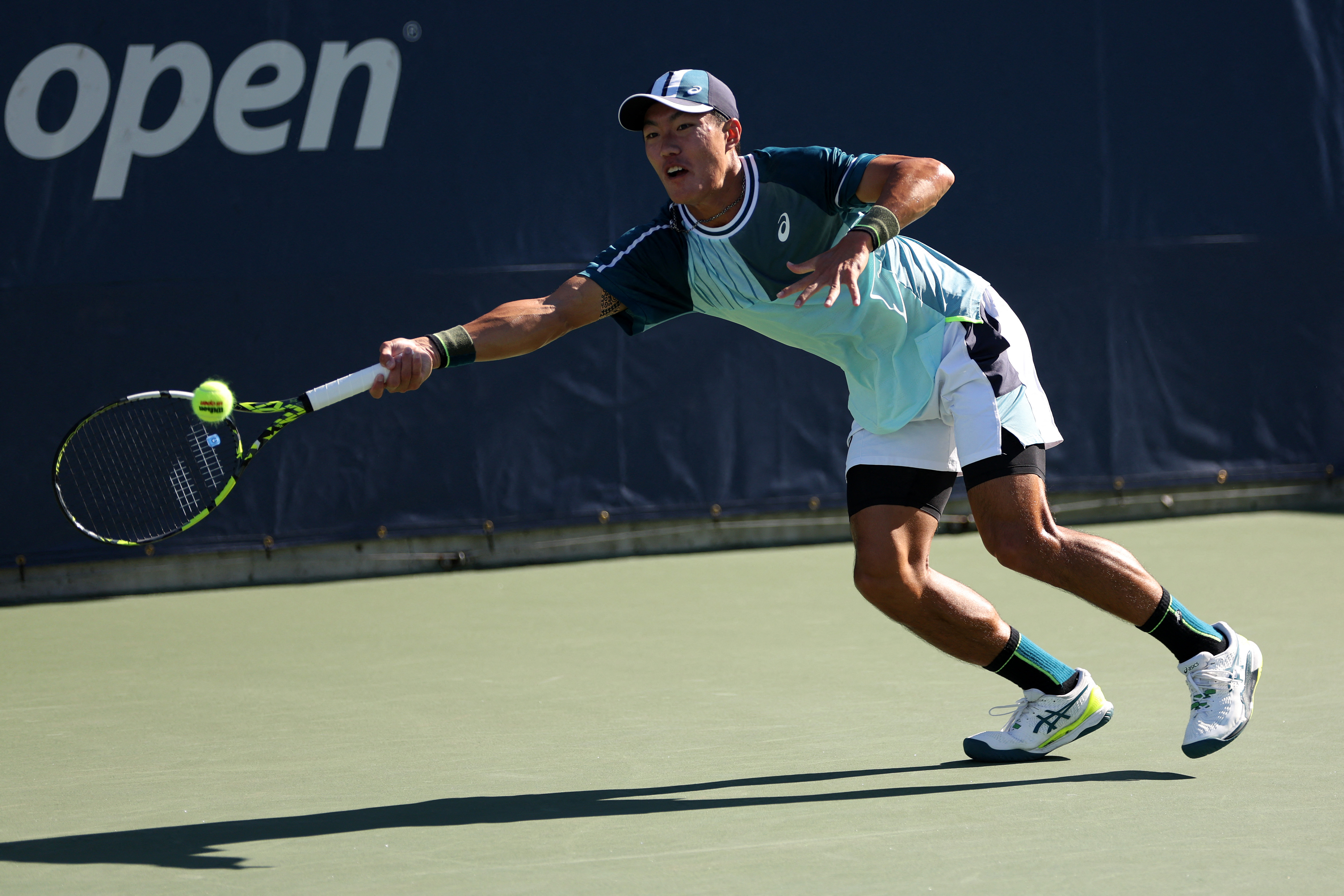許育修在澳網會外賽首輪遭逆轉吞敗。法新社