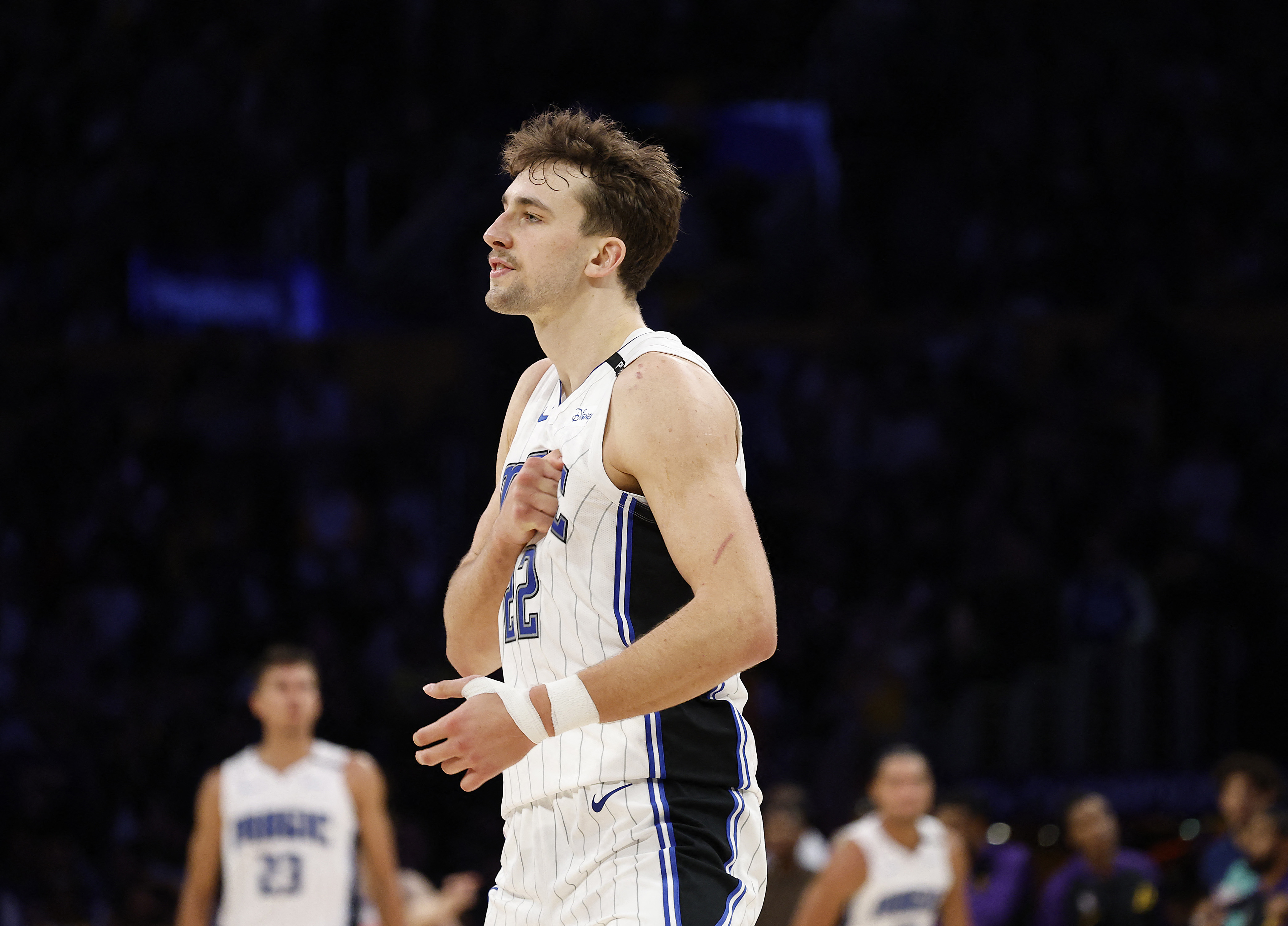 球賽在德國柏林進行，魔術主力鋒線華格納(Franz Wagner)在本場復出隨即繳出高效的數據。法新社