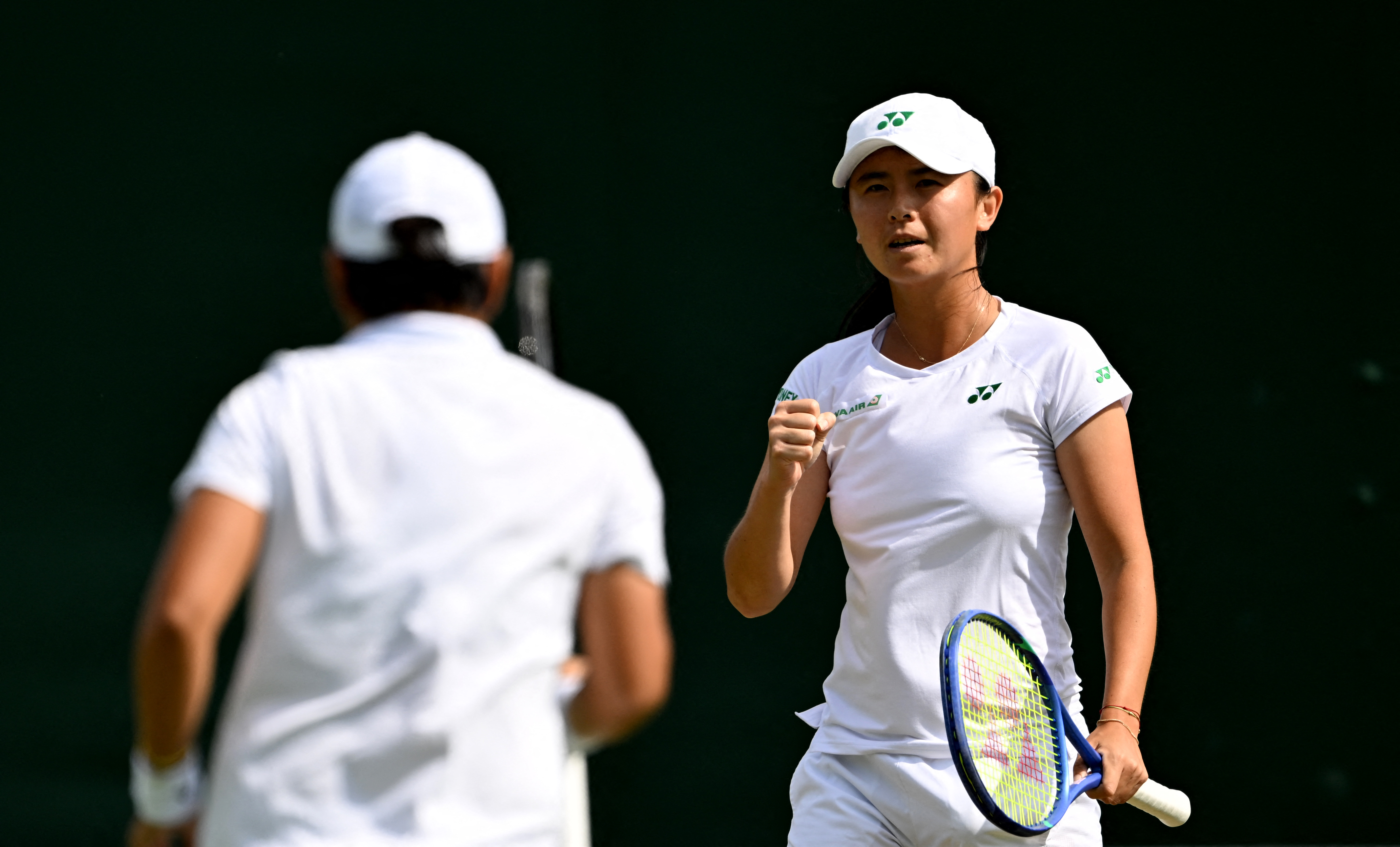 職網台將台將吳芳嫺(右)在賀巴特向衛冕之路邁進。法新社