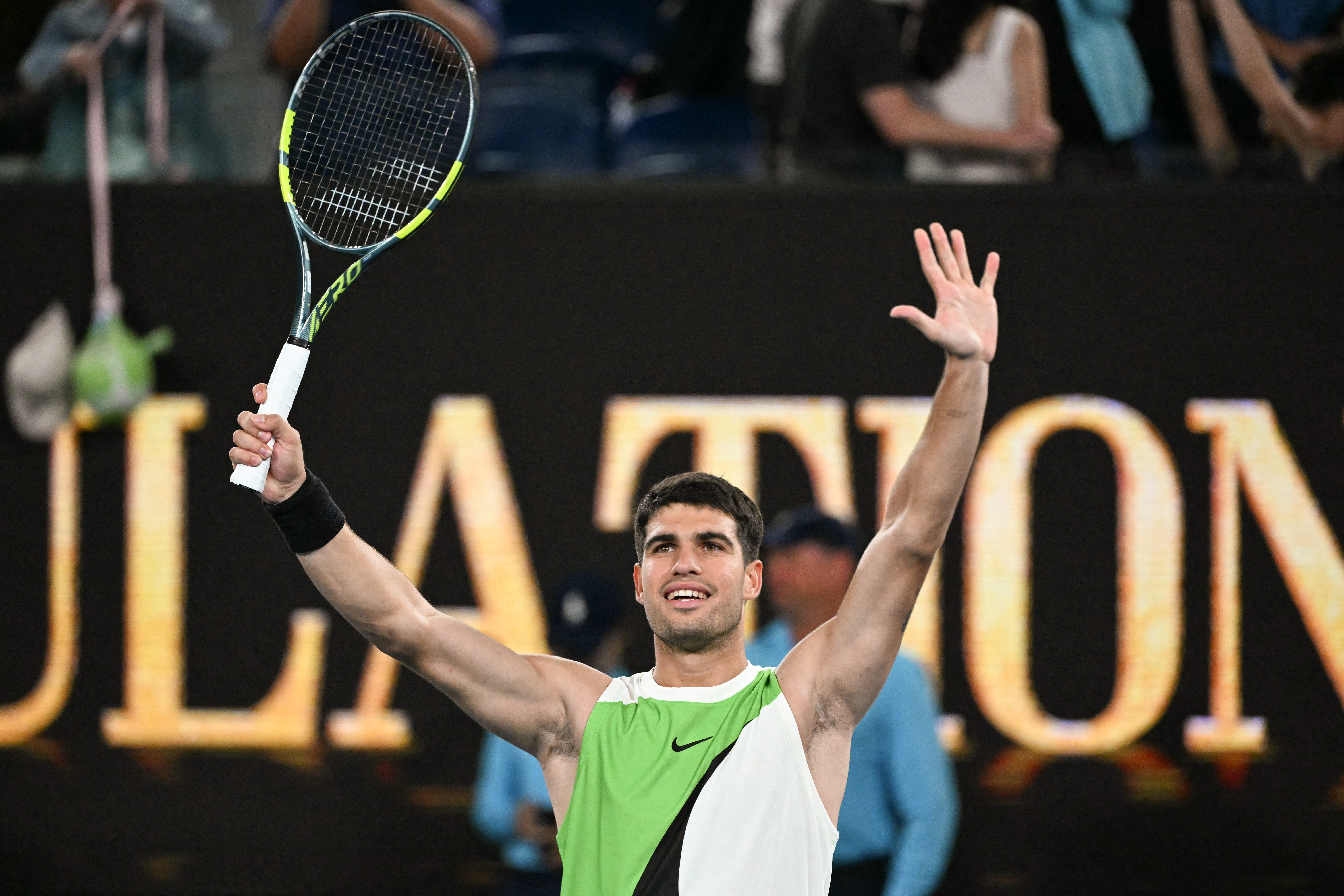 西班牙現任球王艾卡拉茲（Carlos Alcaraz）輕鬆闖過頭關。法新社