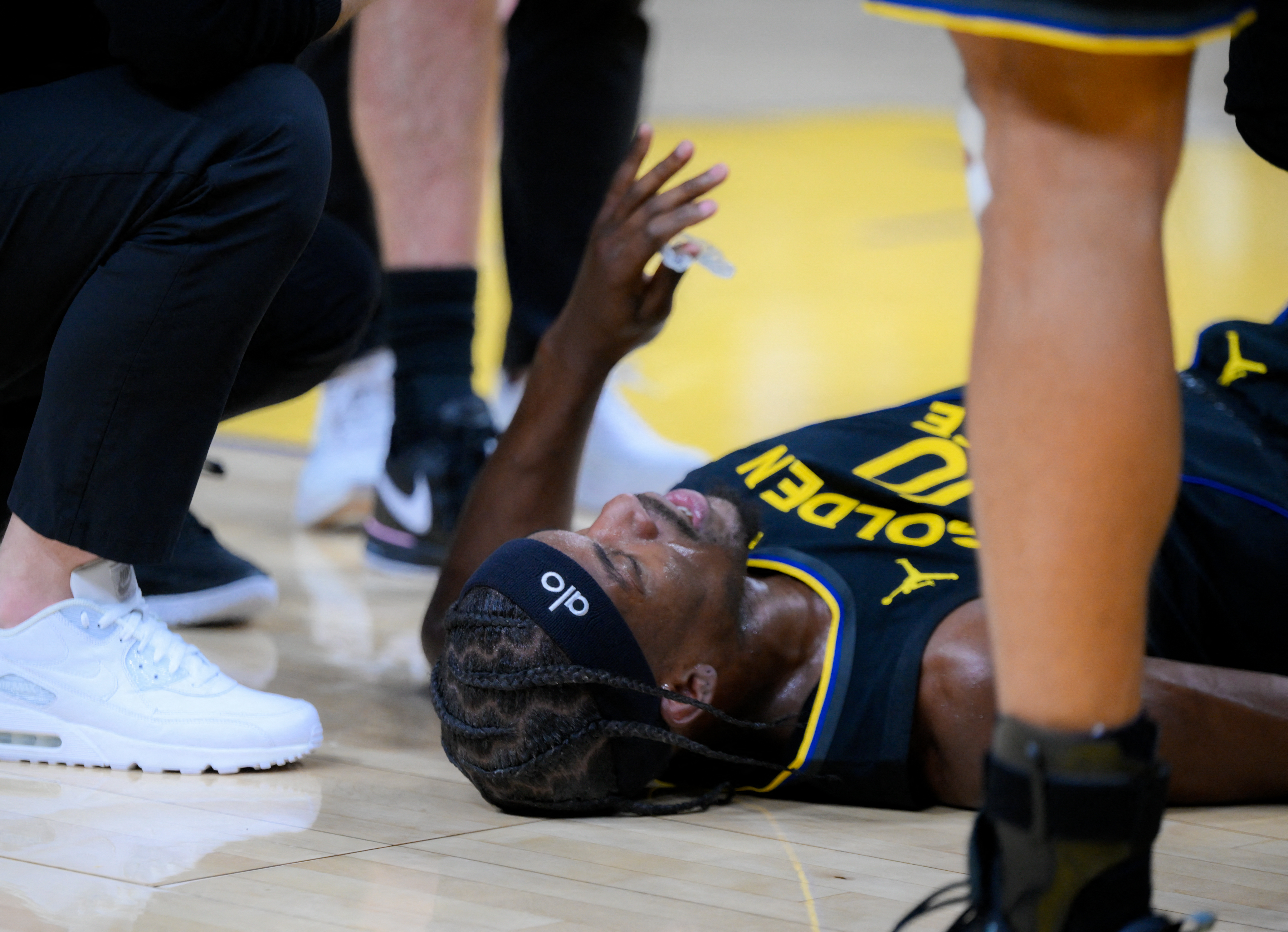 勇士巴特勒右膝十字韌帶撕裂賽季提前報銷。法新社