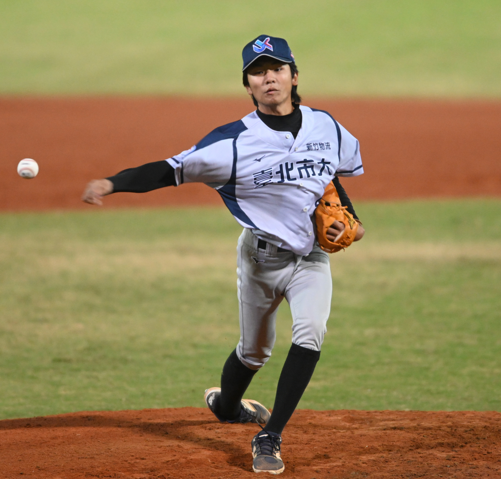 莊承翰先發5局奪勝投。大專體總提供