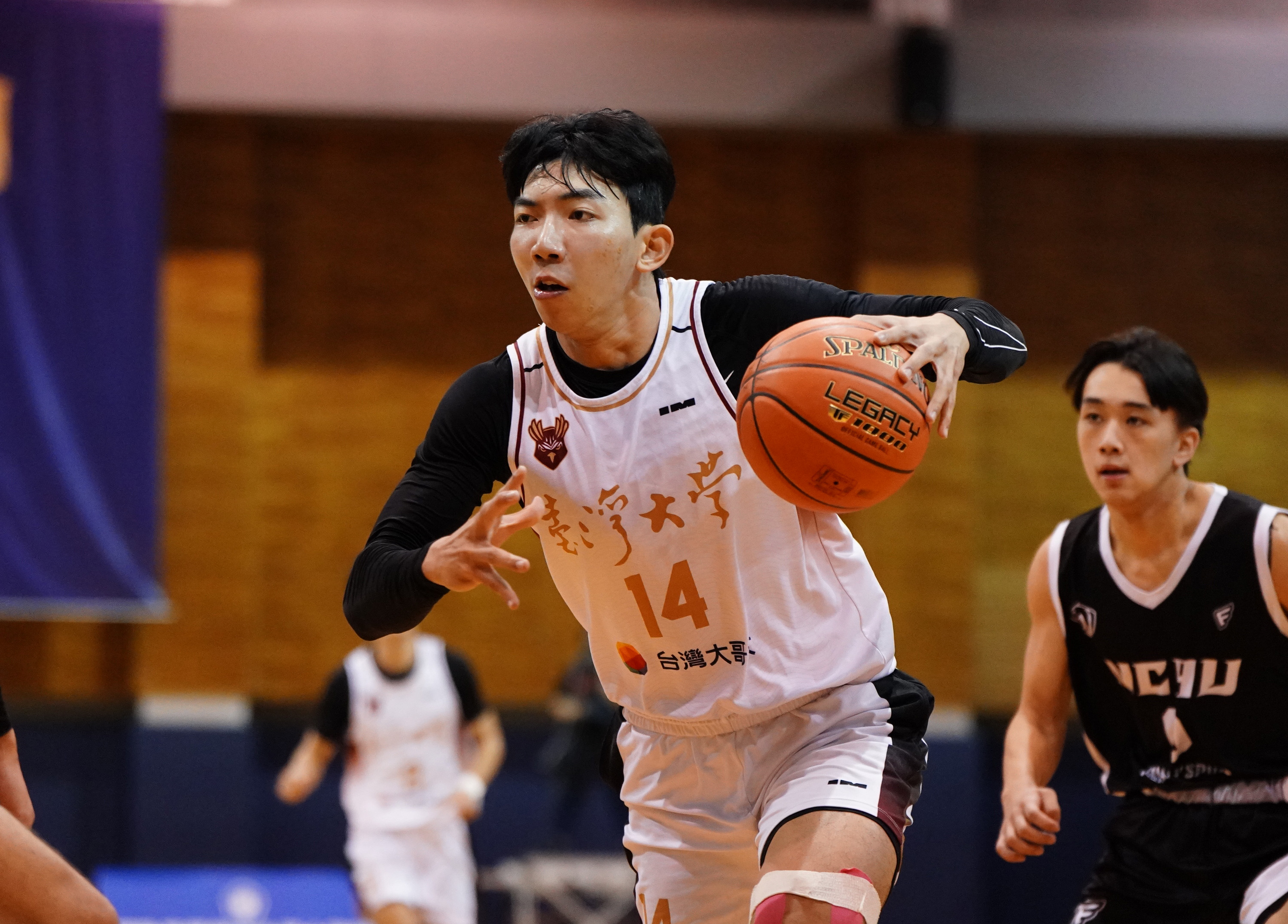 臺大張正東21分9籃板。大專體總提供