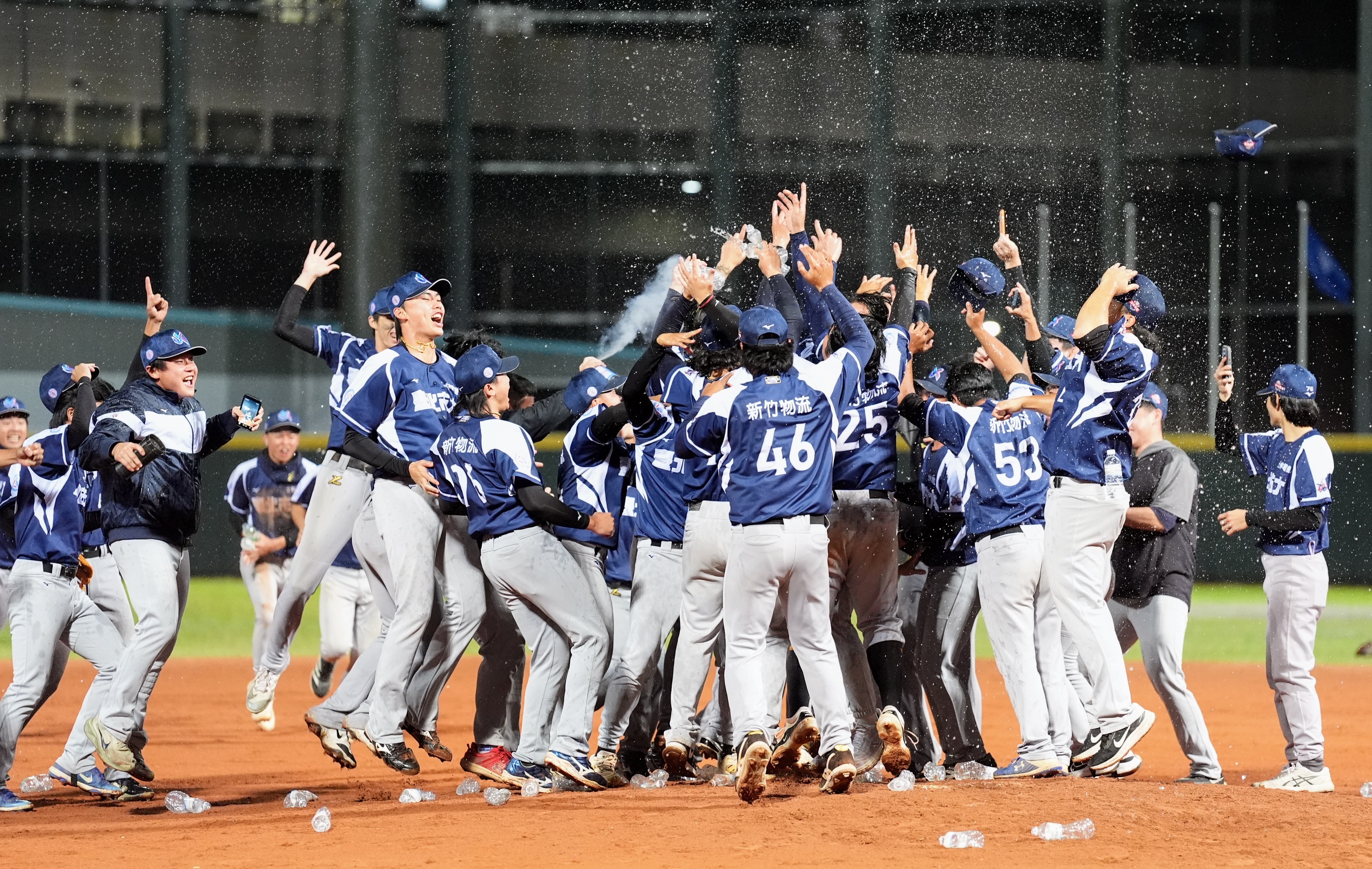 台北市大成新科大專聯賽冠軍。大專體總提供