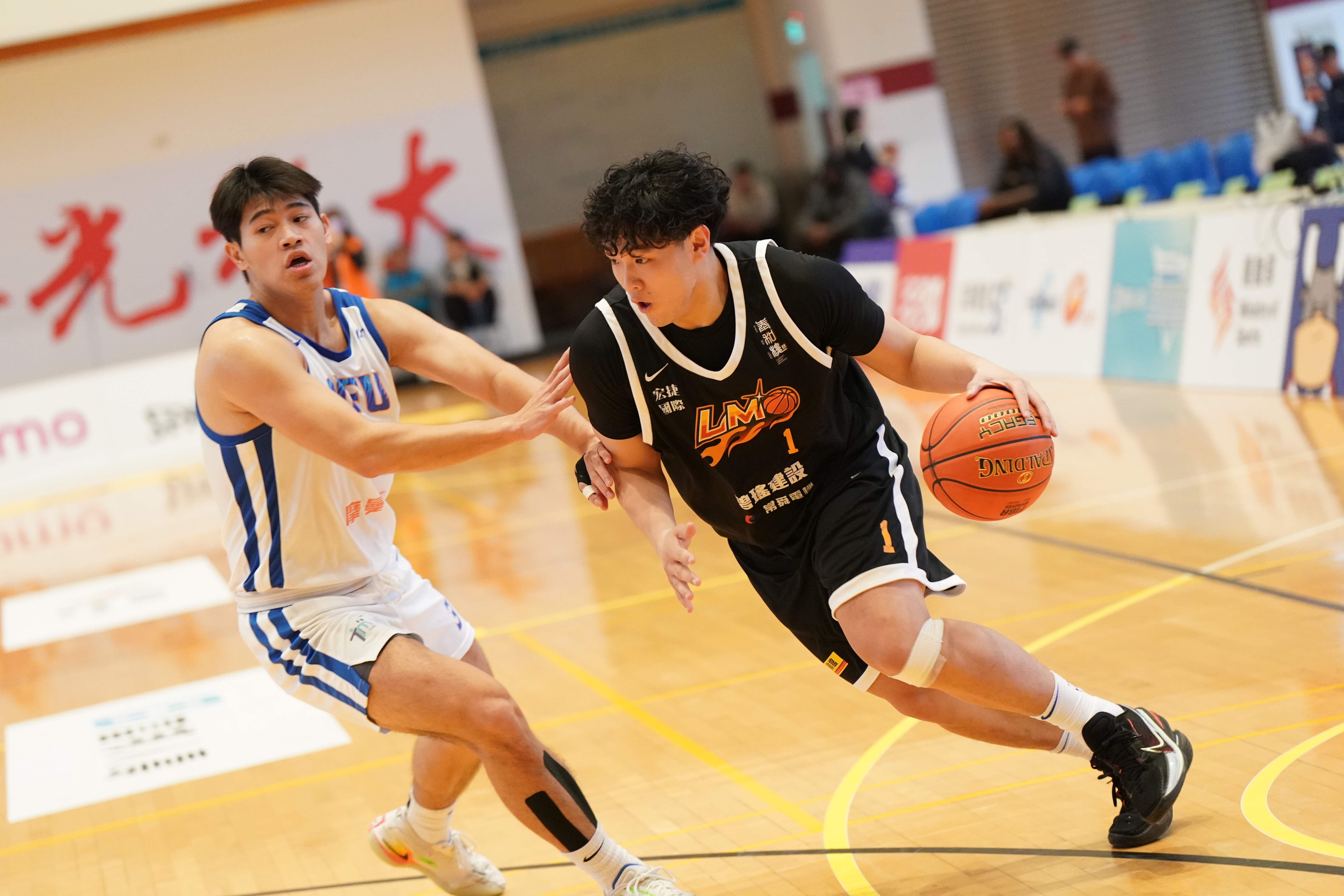 黎明學院張佑齊21分6助攻。大專體總提供