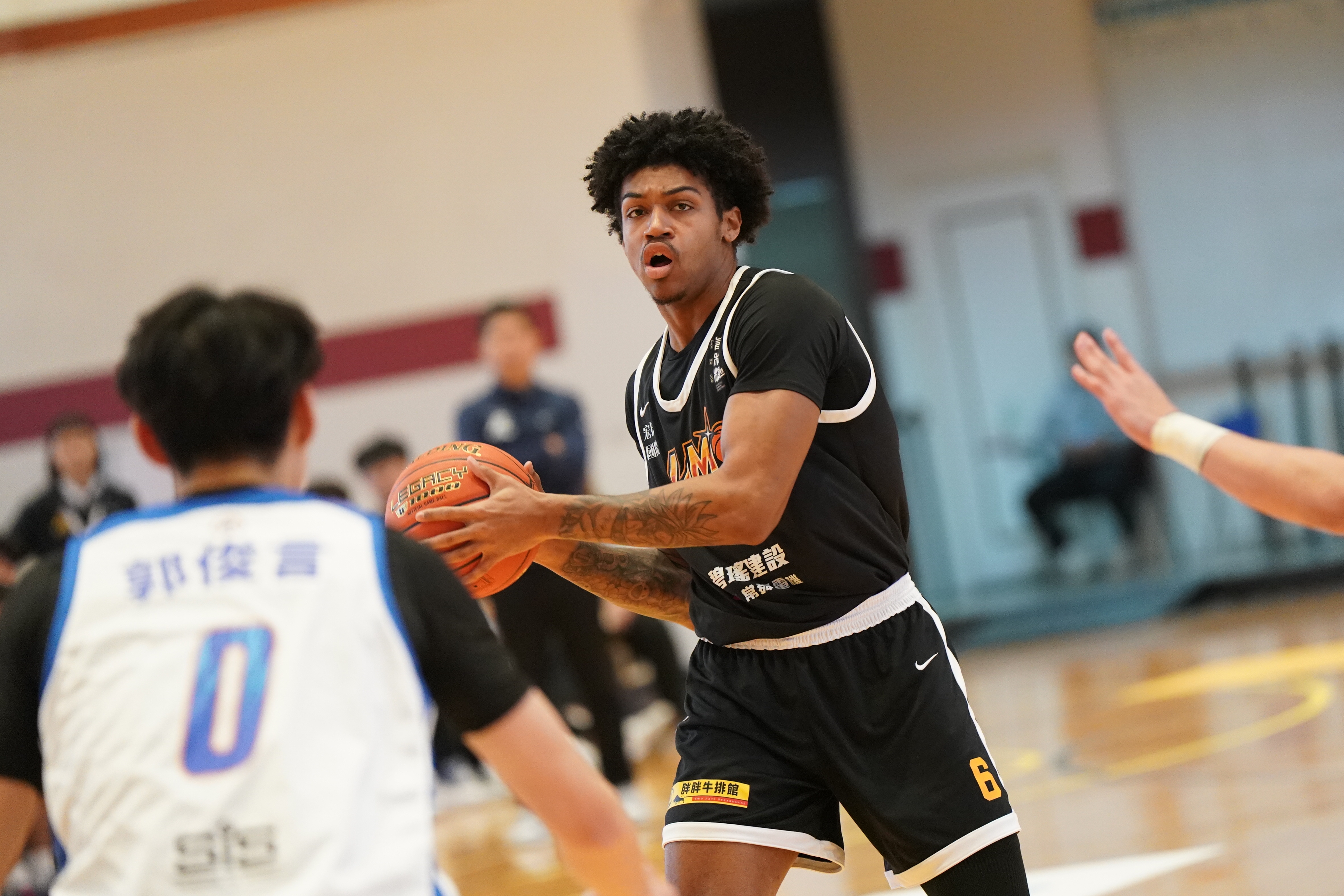 黎明學院泰力21分15籃板。大專體總提供