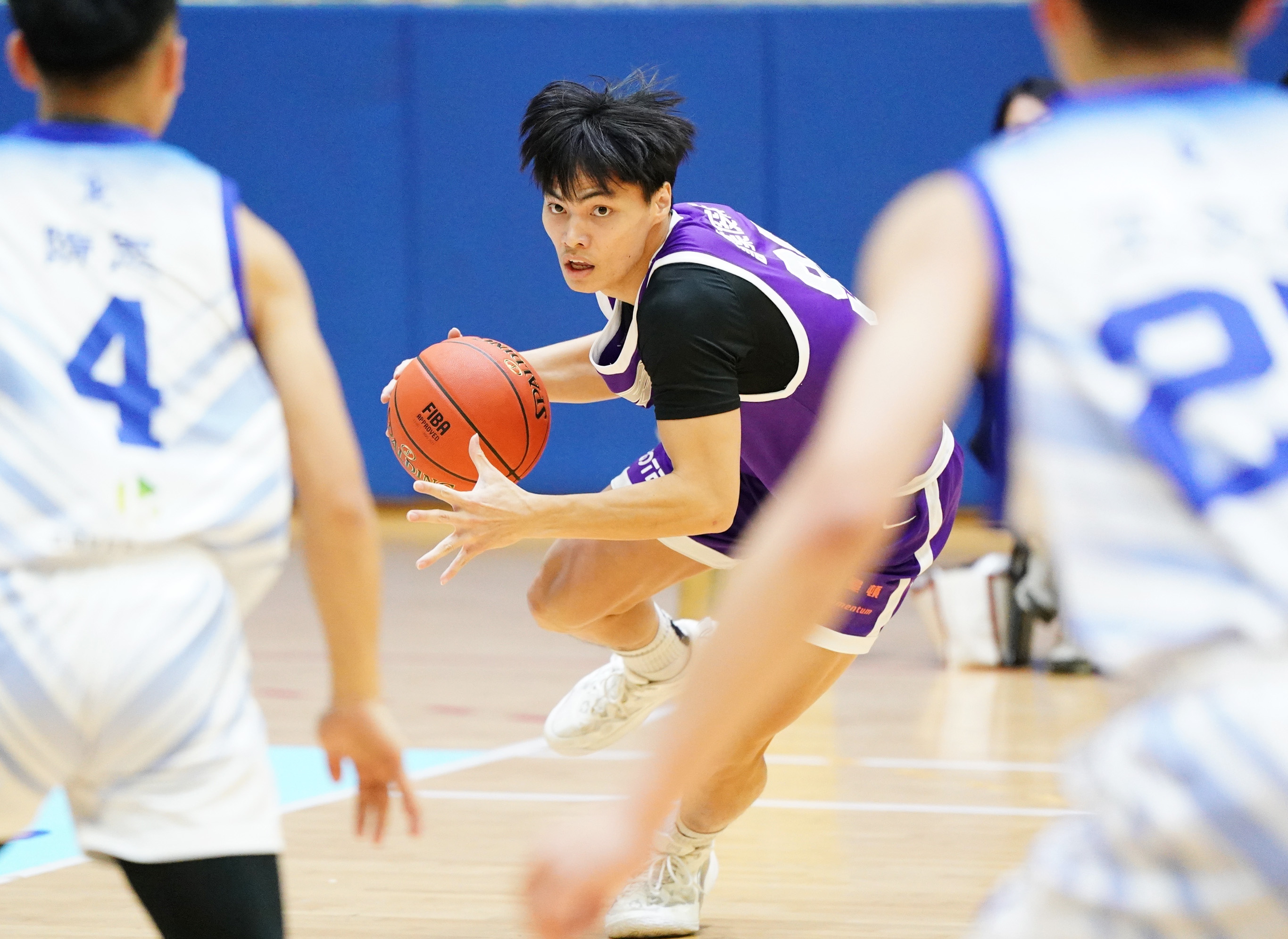 義守大學謝葉俊祥17分8籃板包含3顆外線。大專體總提供