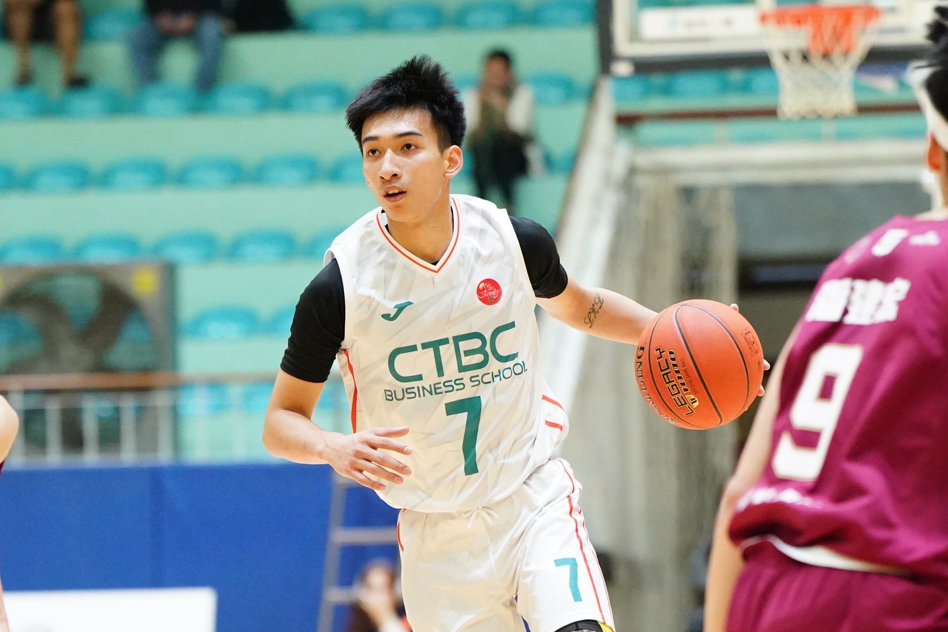 中信學院張俊生36分。大專體總提供