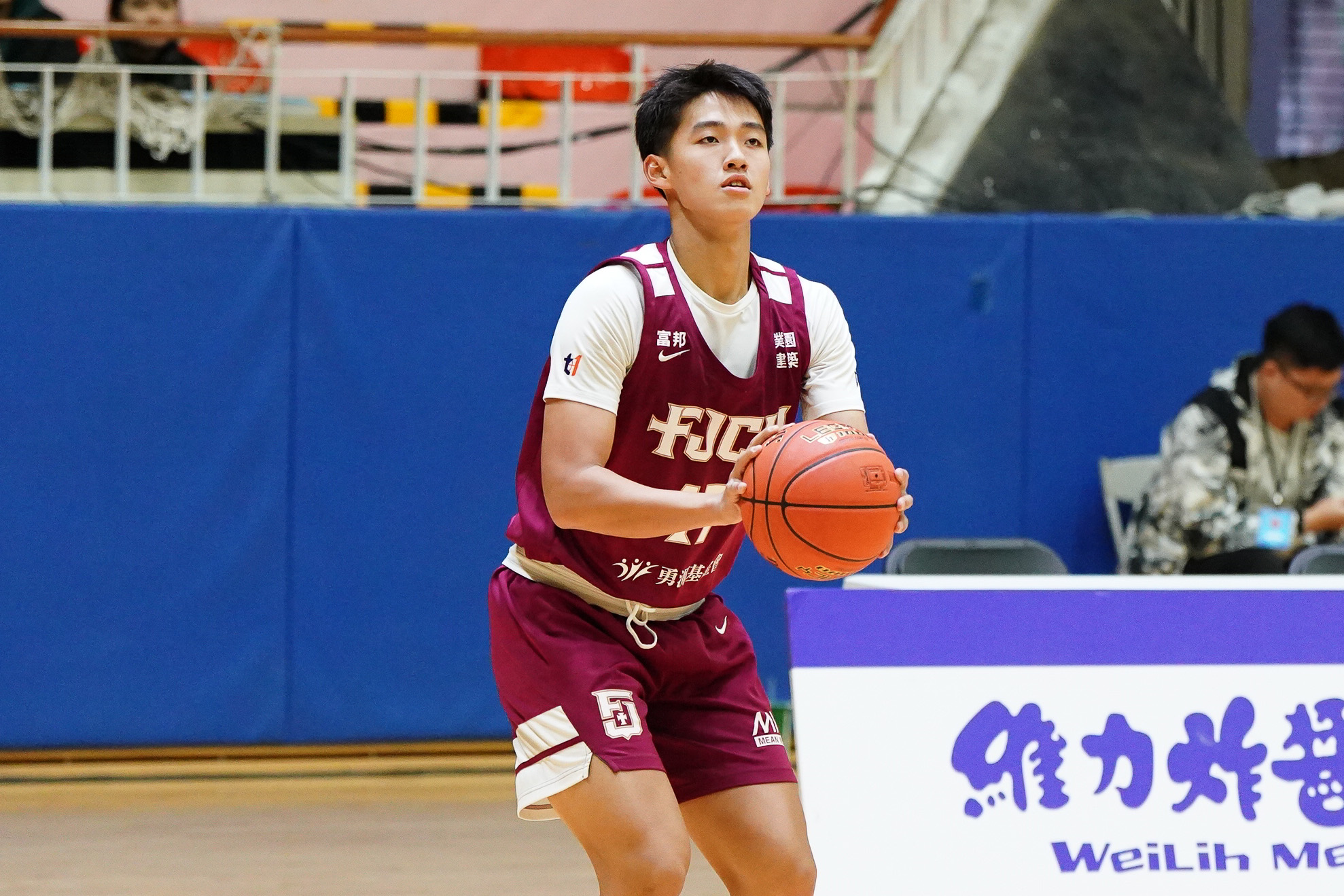 輔仁大學楊曜名用4記外線拿下14分。大專體總提供