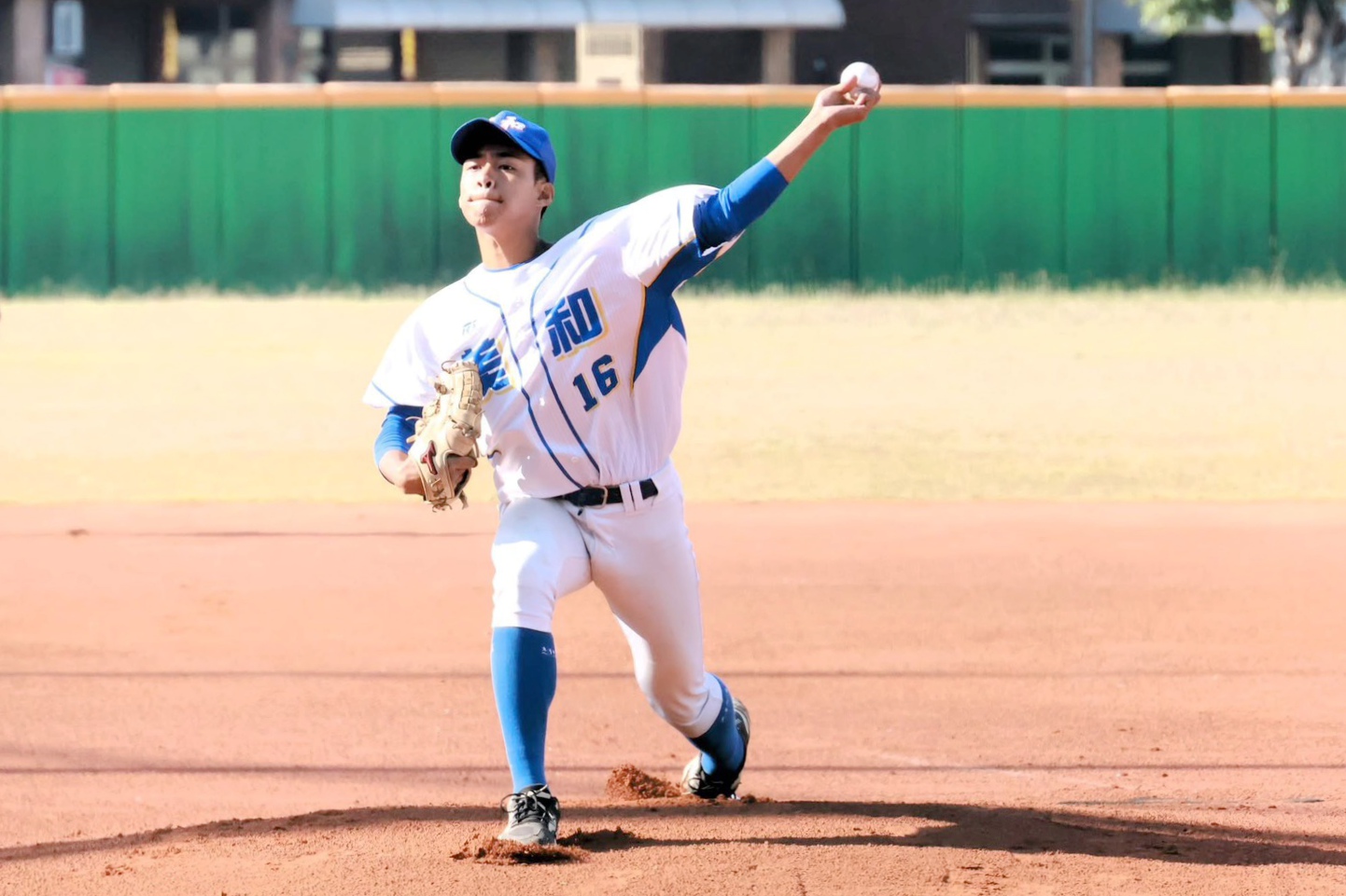 傅玟彥百球完投。學生棒聯提供