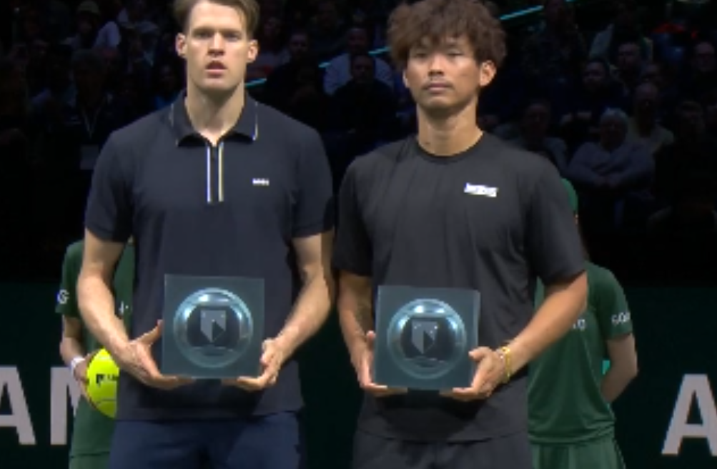 何承叡(右)拿到台灣史上首個ATP500等級雙打亞軍。摘自推特