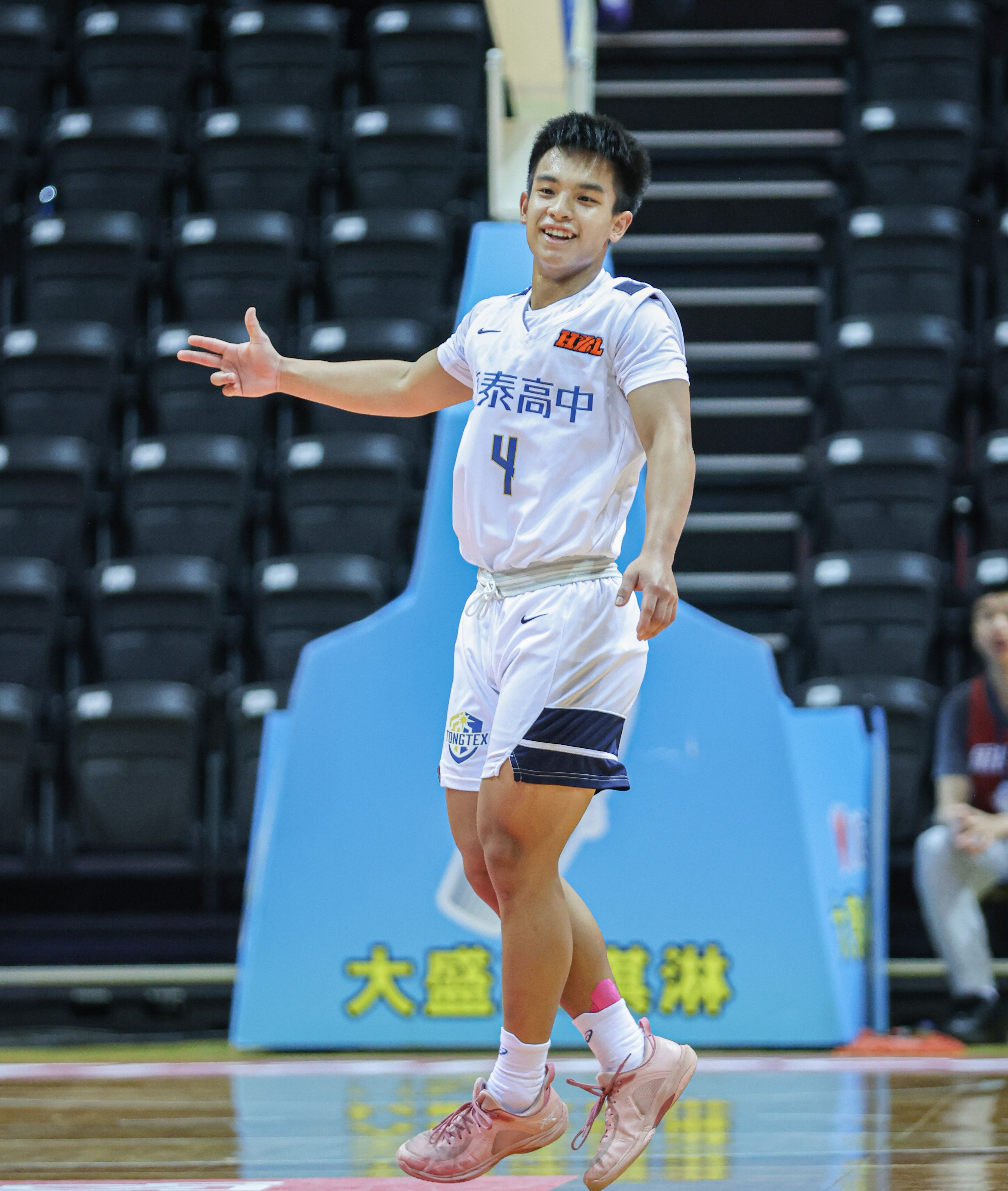 東泰全億22分9助攻 。高中體總提供