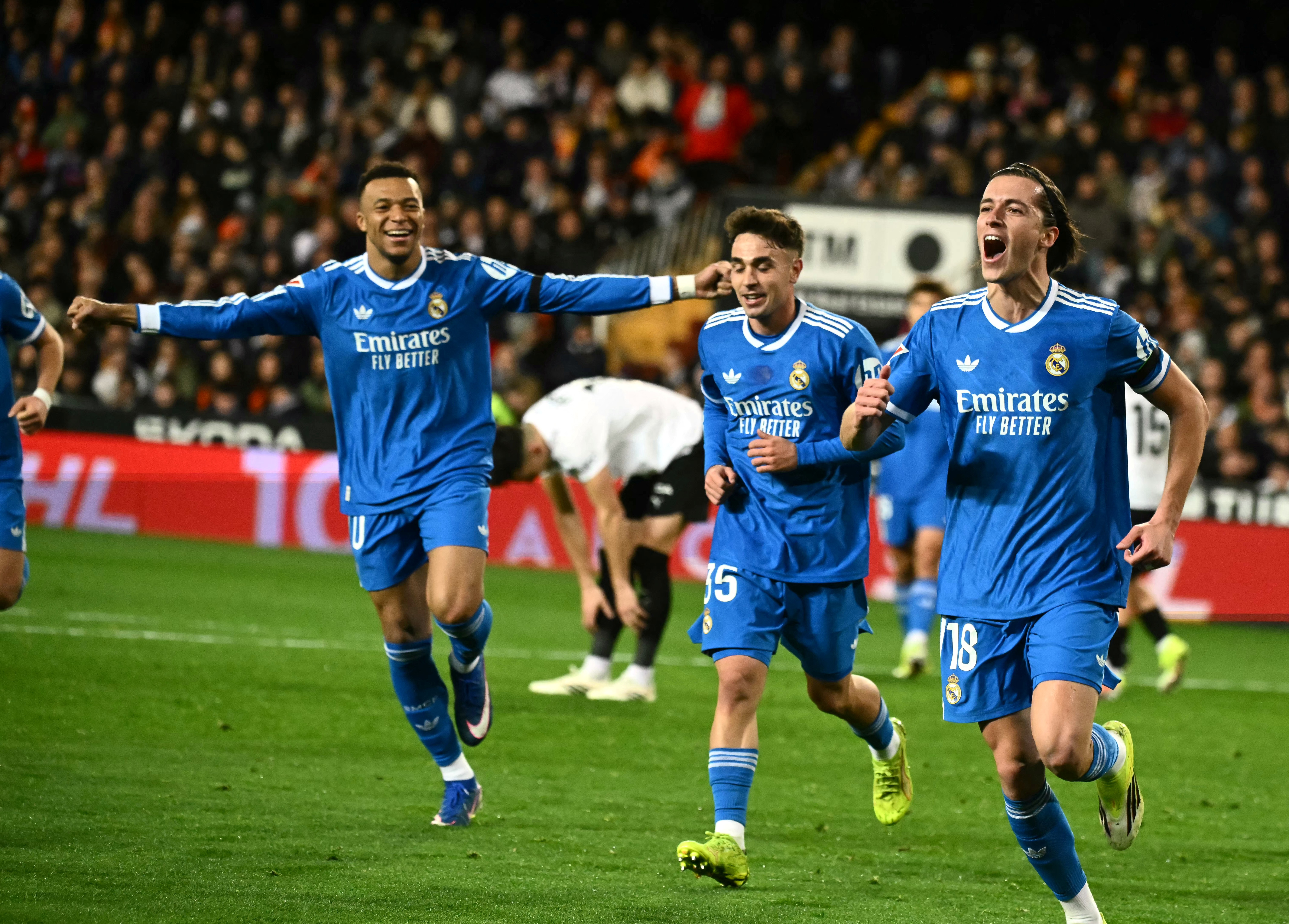 姆巴佩（Kylian Mbappe，左1）在傷停補時階段的進球。法新社