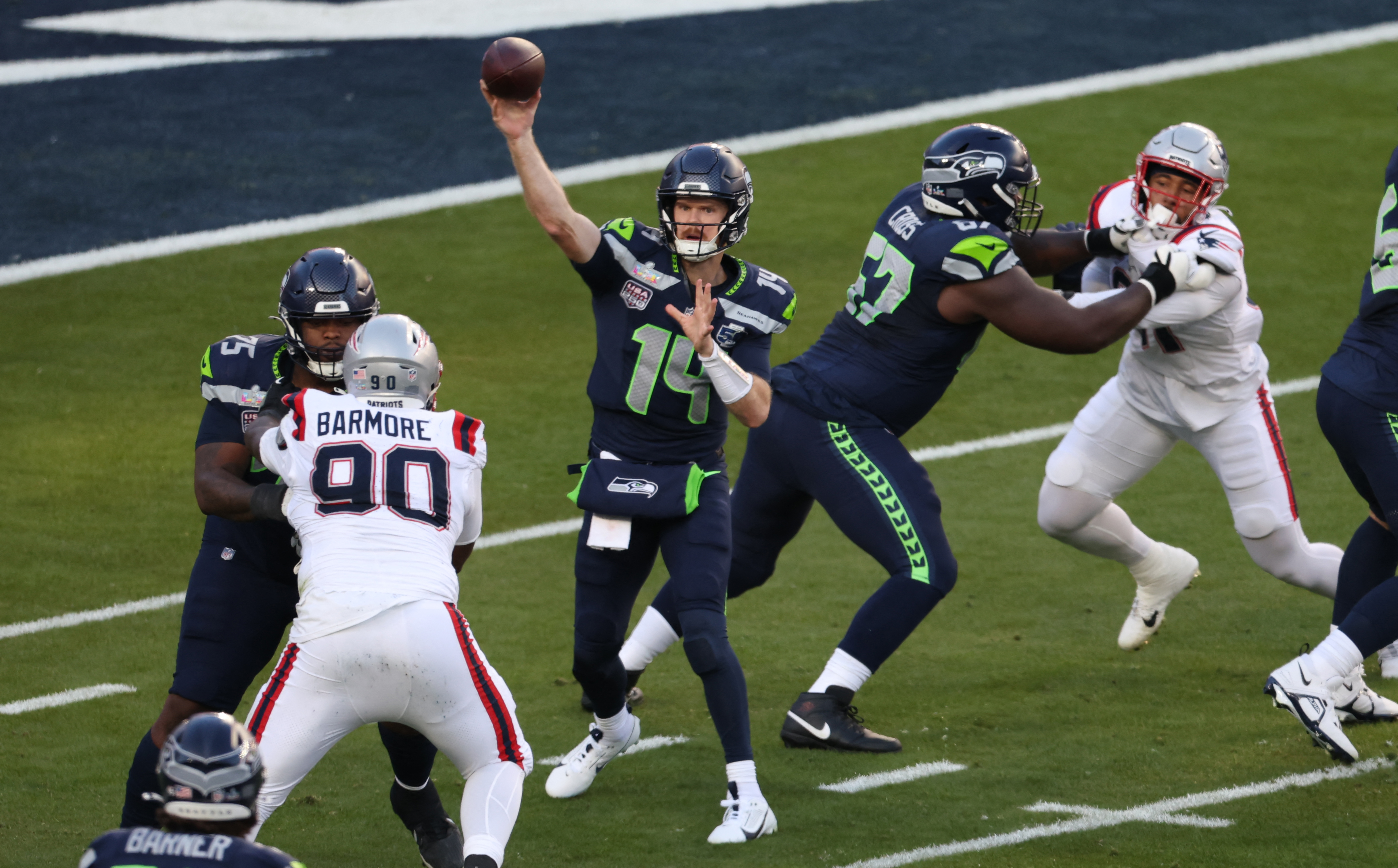 海鷹四分衛達諾德（Sam Darnold）有穩定的表現。法新社