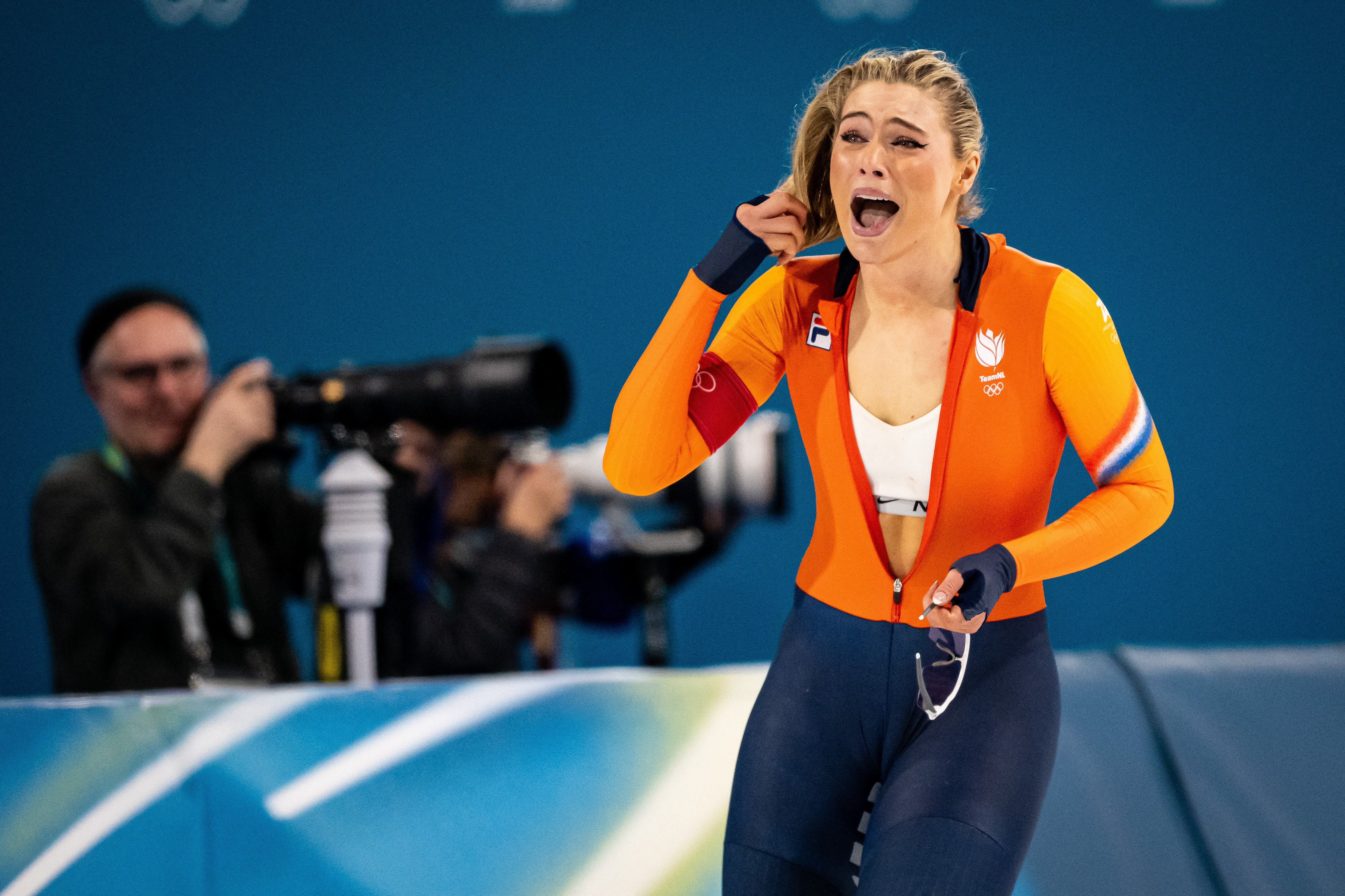 荷蘭競速滑冰網紅美女莉爾丹(Jutta Leerdam)這個動作可望為自己賺進百萬美元。法新社