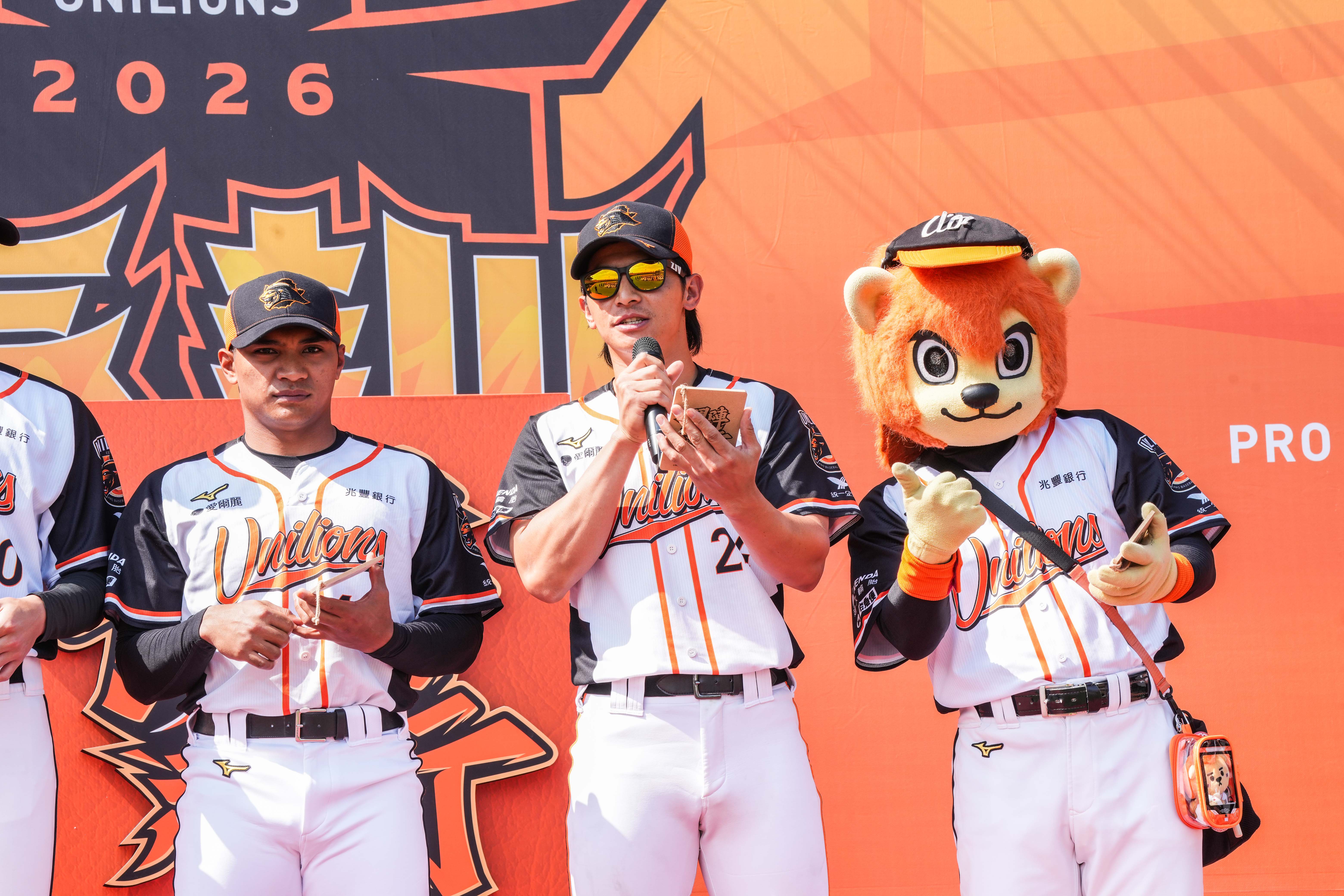 陳傑憲蟬聯隊長。統一獅提供