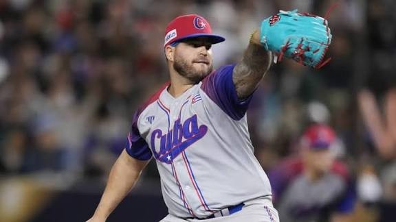 古巴經典賽投手帕德隆(Yusniel Padron),因涉嫌販毒,目前已遭美國警方逮捕。摘自推特