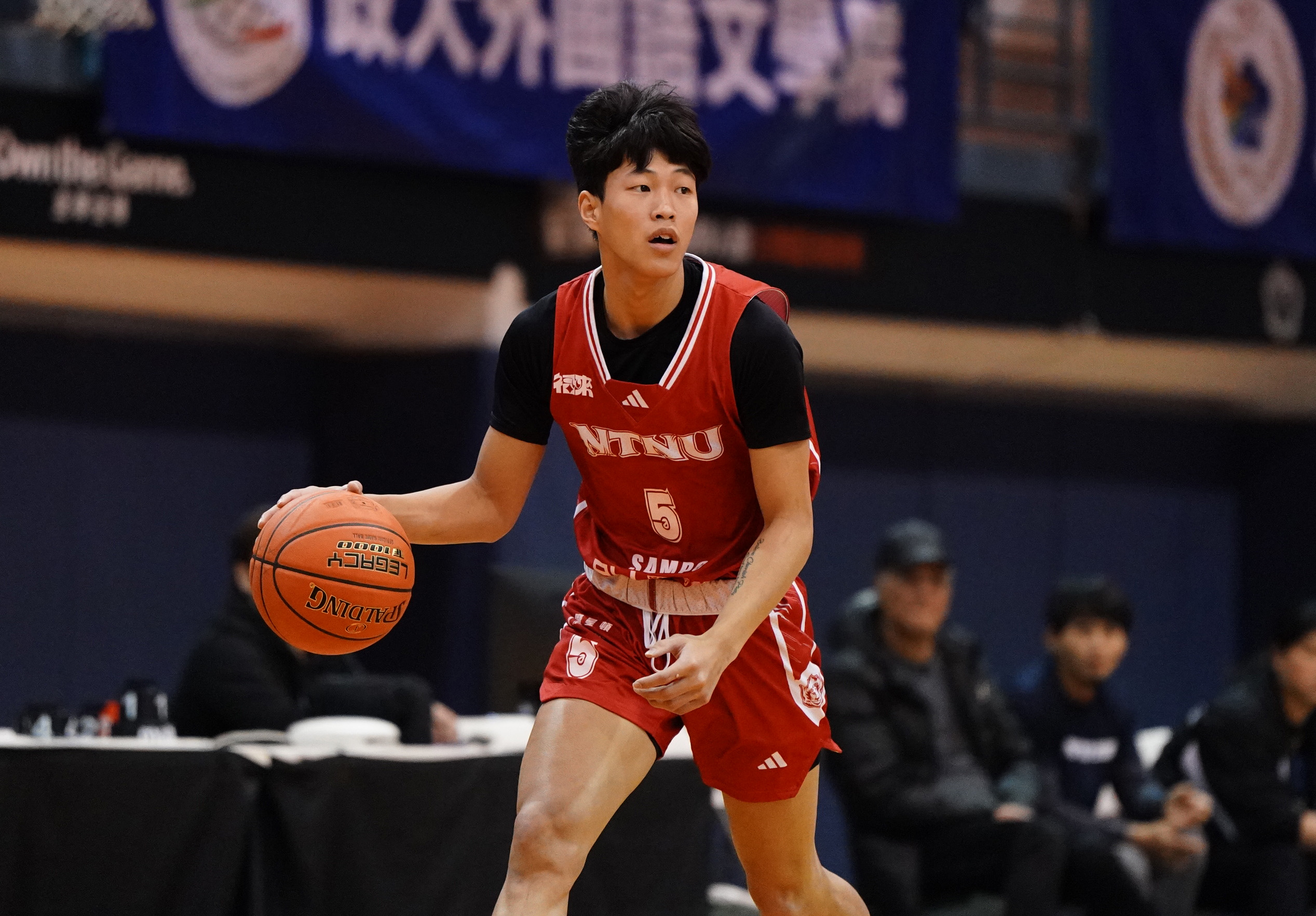 臺師莊杰閎砍下40分並以單場7抄截達成Uba生涯100抄截。大專體總提供