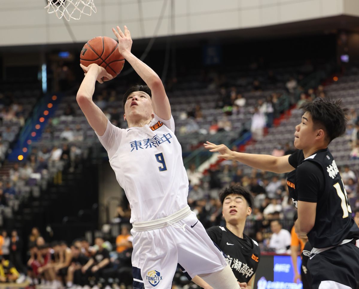 東泰許恩翔21分。高中體總提供 