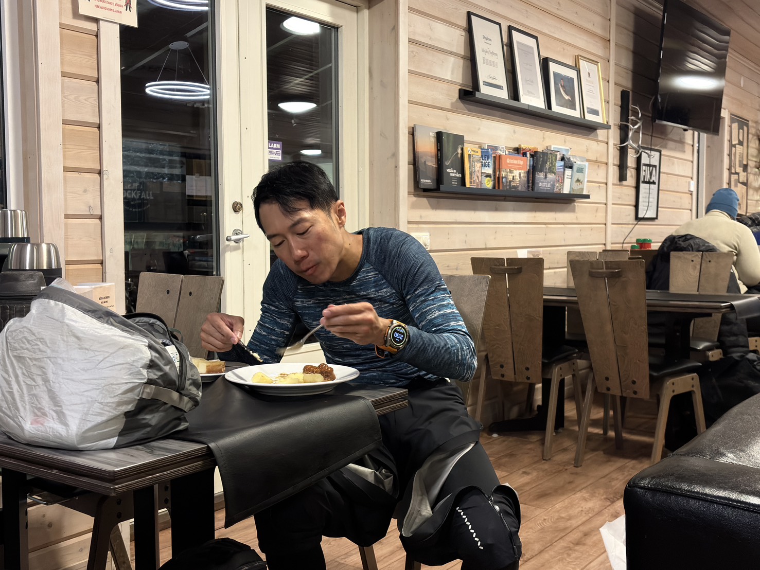 極地超馬運動員陳彥博完成後補給。陳彥博提供