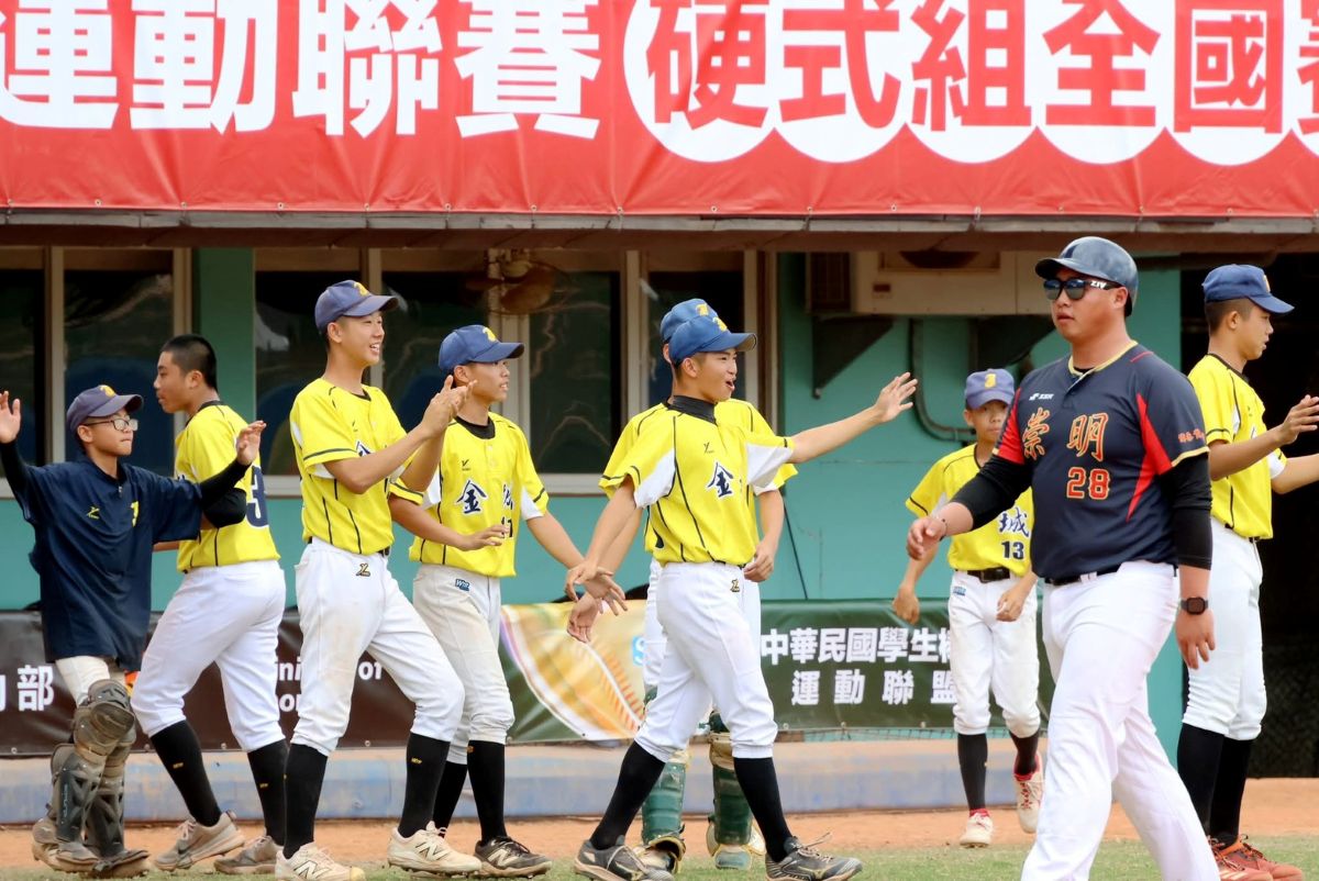 金城國二主力內戰驚奇勝崇明。學生棒聯提供