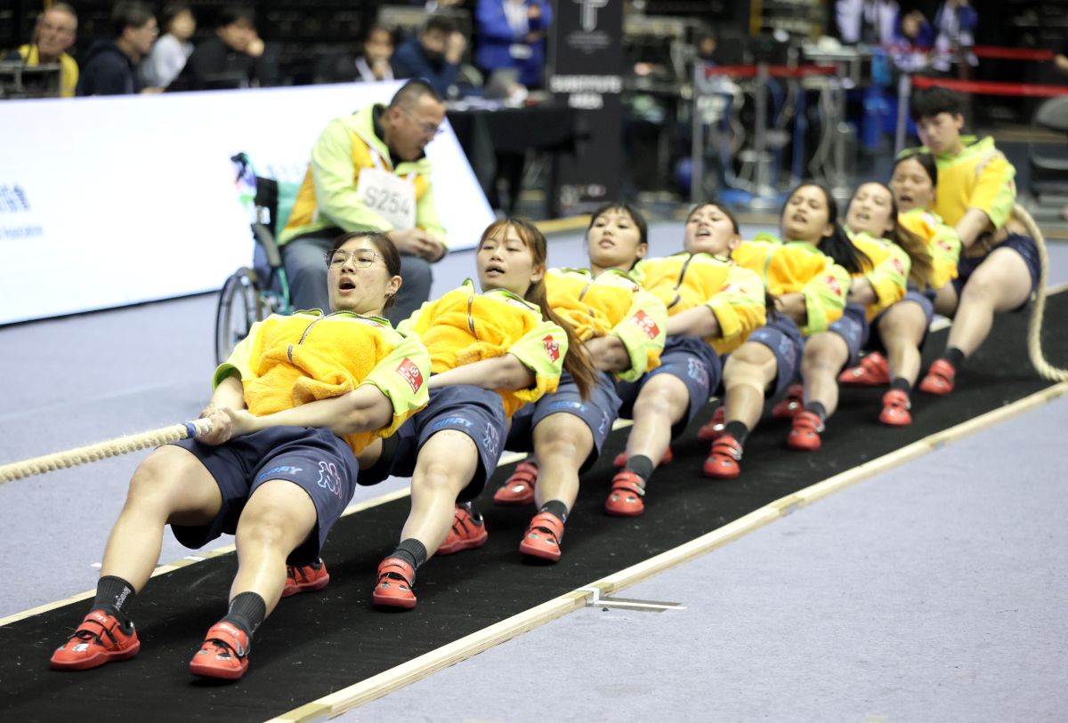 臺師大景美A隊贏得公開女子540公斤金牌。大會提供