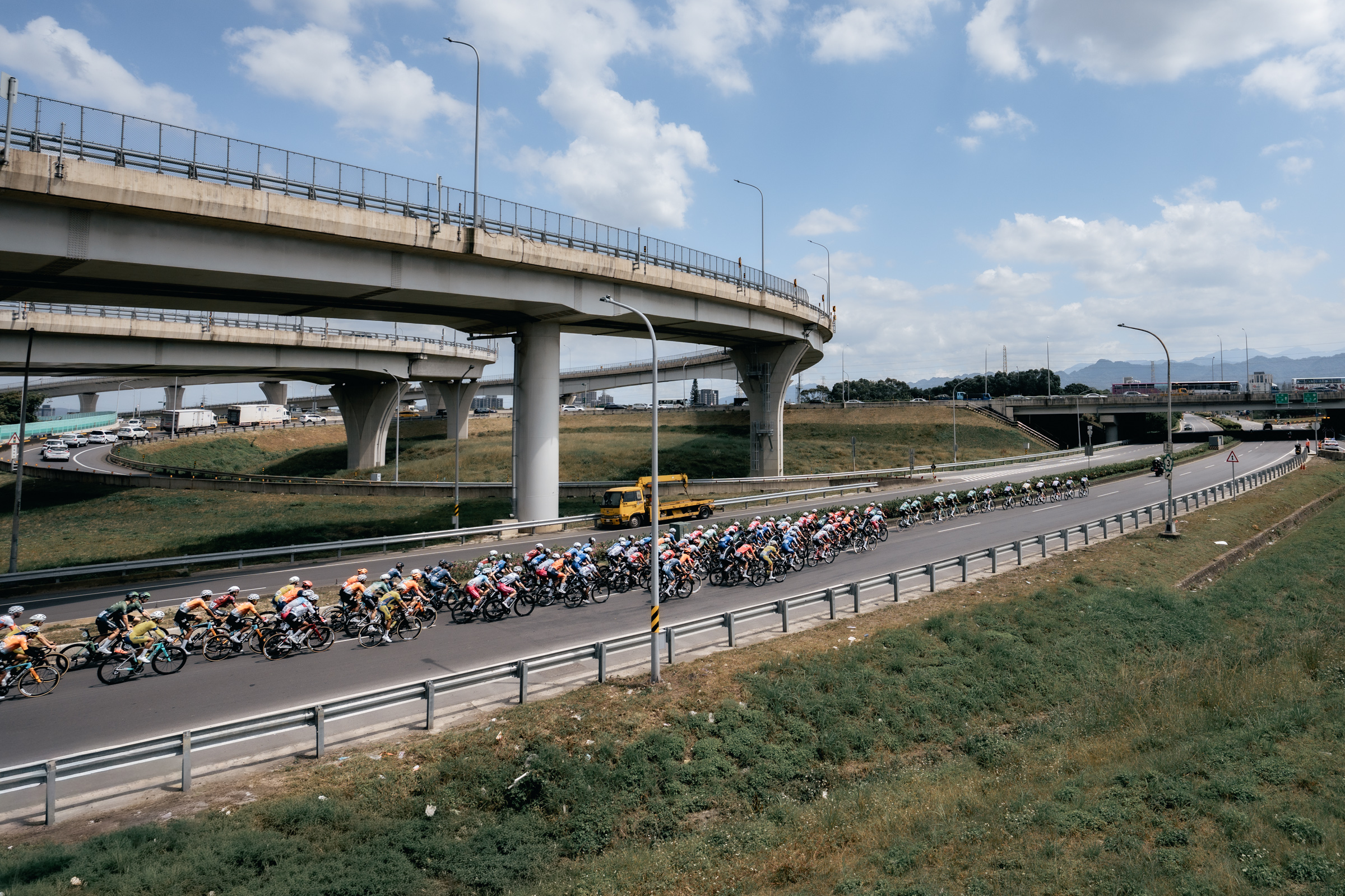 桃園市曾被國際自由車總會評為環法等級的交管,也獲得本日單站冠軍Matthew Fox的高度讚揚。國際自由車環台賽提供