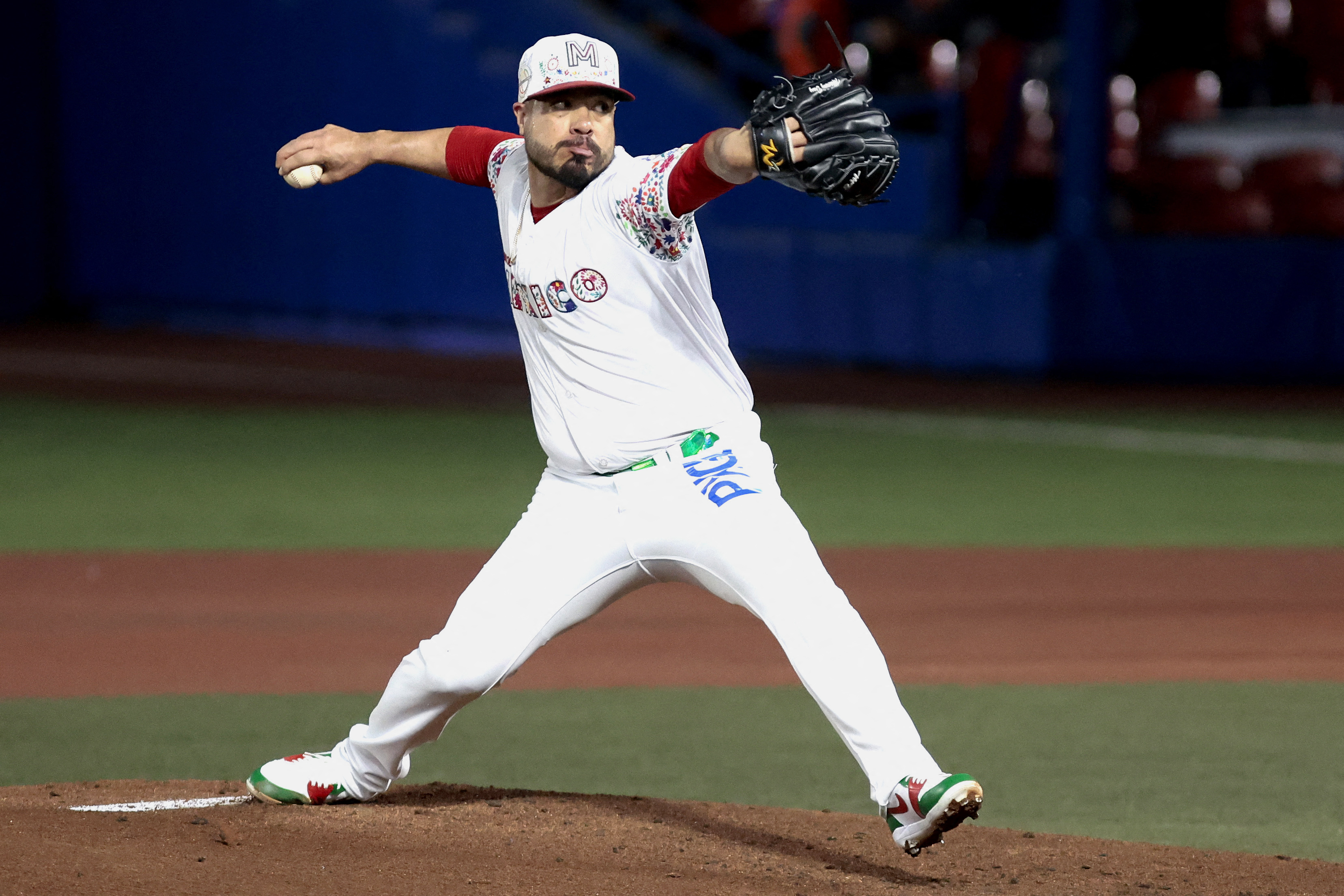 前味全龍洋投鎛銳(Manny Barreda)將加入國家隊,取代主戰投手布拉德利(Taj Bradley)的位置。法新社