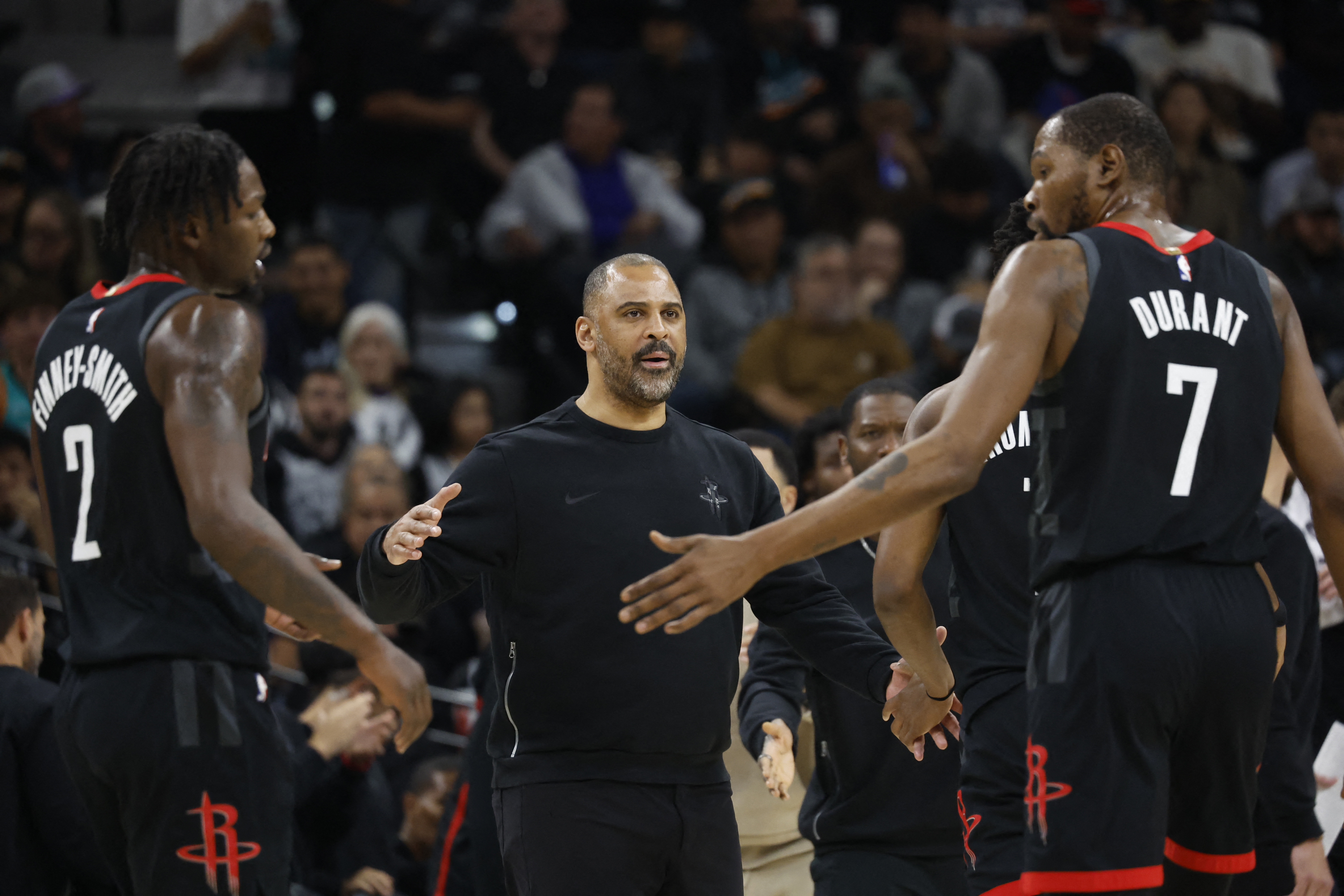 杜蘭特（Kevin Durant，右1）絕殺進球。法新社