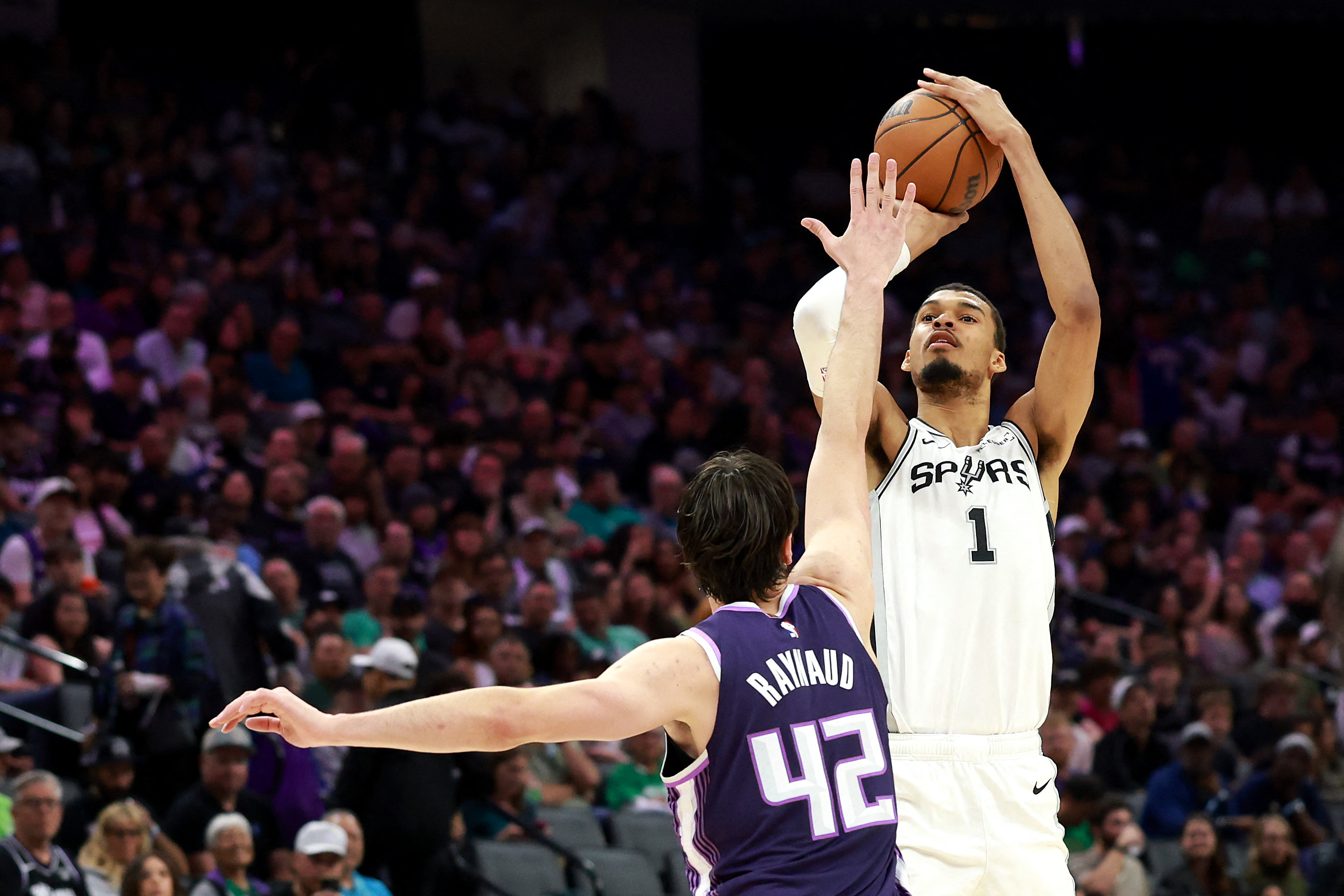 「法國怪物」文班亞馬（Victor Wembanyama）有18分進帳。法新社