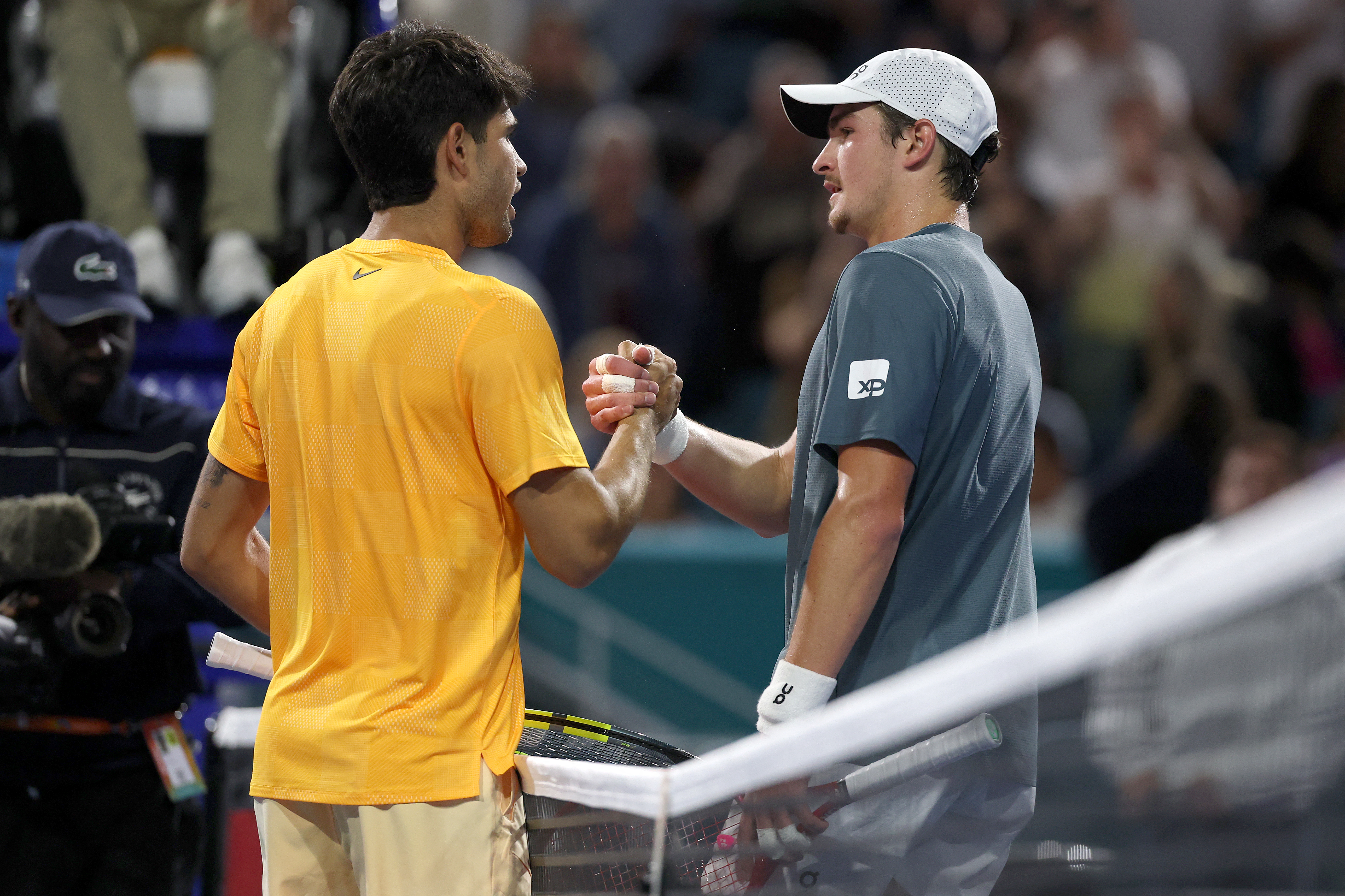 現任世界球王艾卡拉茲（Carlos Alcaraz）直落二打敗世界第39的巴西19歲新星豐塞卡（Joao Fonseca）。法新社