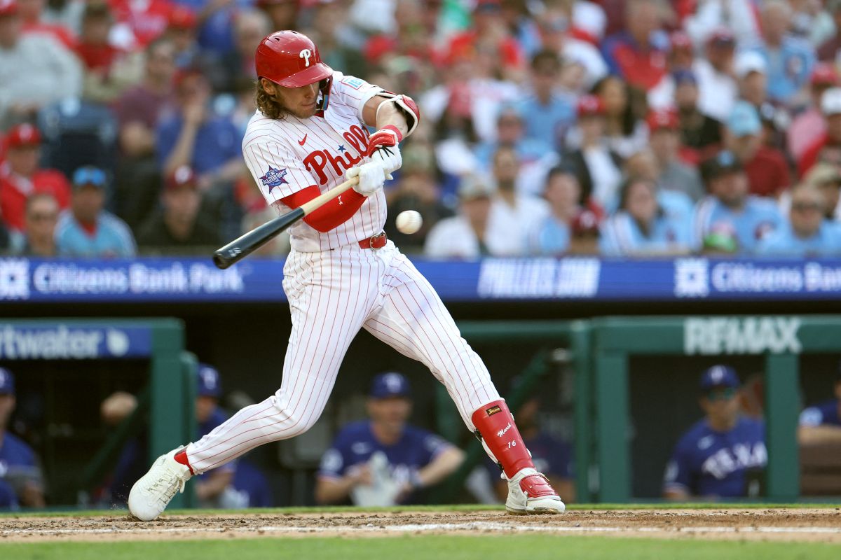 費城費城人當家三壘手波姆(Alec Bohm)今在開幕戰炸了一發三分砲。法新社