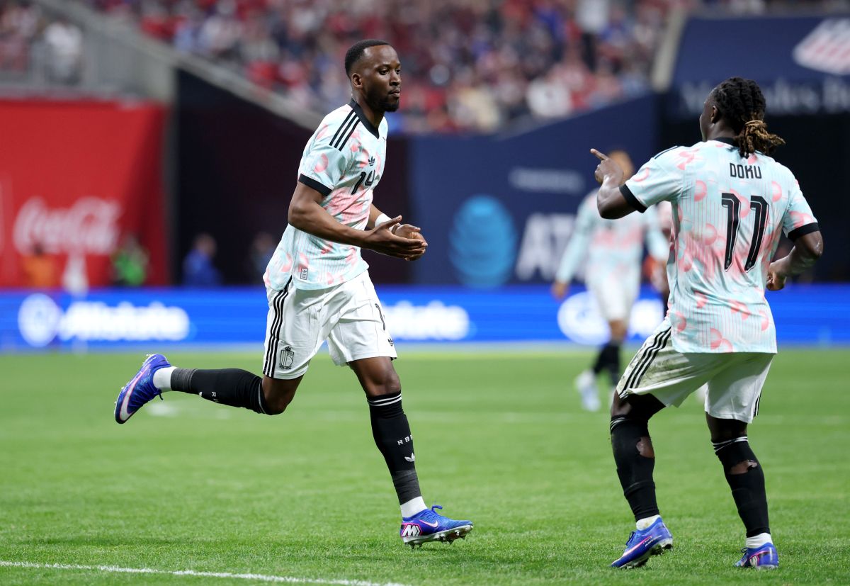 比利時替補登場的盧克巴吉奥（Dodi Lukebakio）梅開二度。摘自官方推特