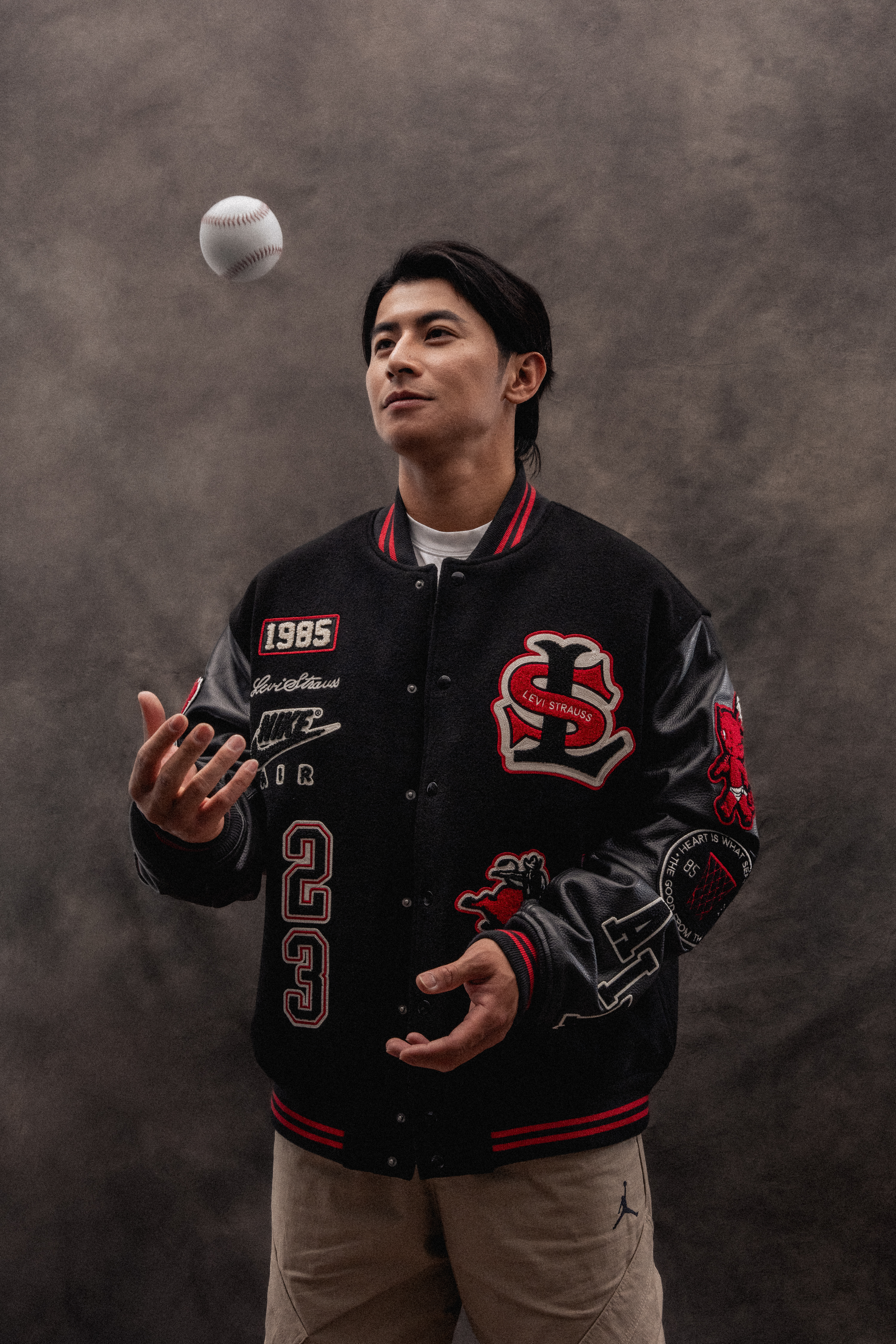 Jordan Brand 宣布正式拓展品牌棒球版圖至亞洲,並歡迎臺灣棒球運動員陳傑憲加入 Jordan Brand大家庭,寫下品牌於亞洲棒球的重要里程碑。官方提供