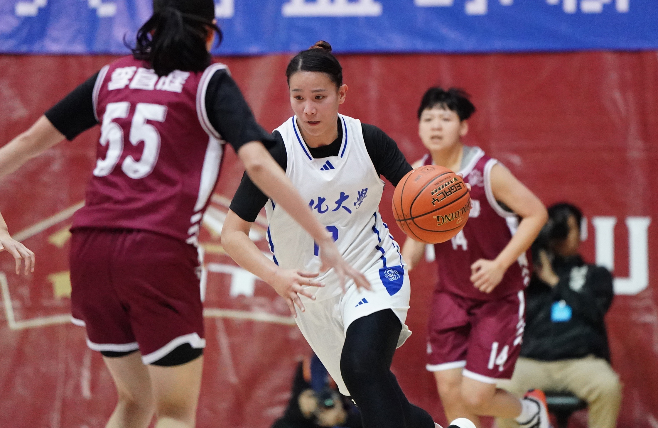 文化王玥媞20分9籃板4助攻。大專體總提供