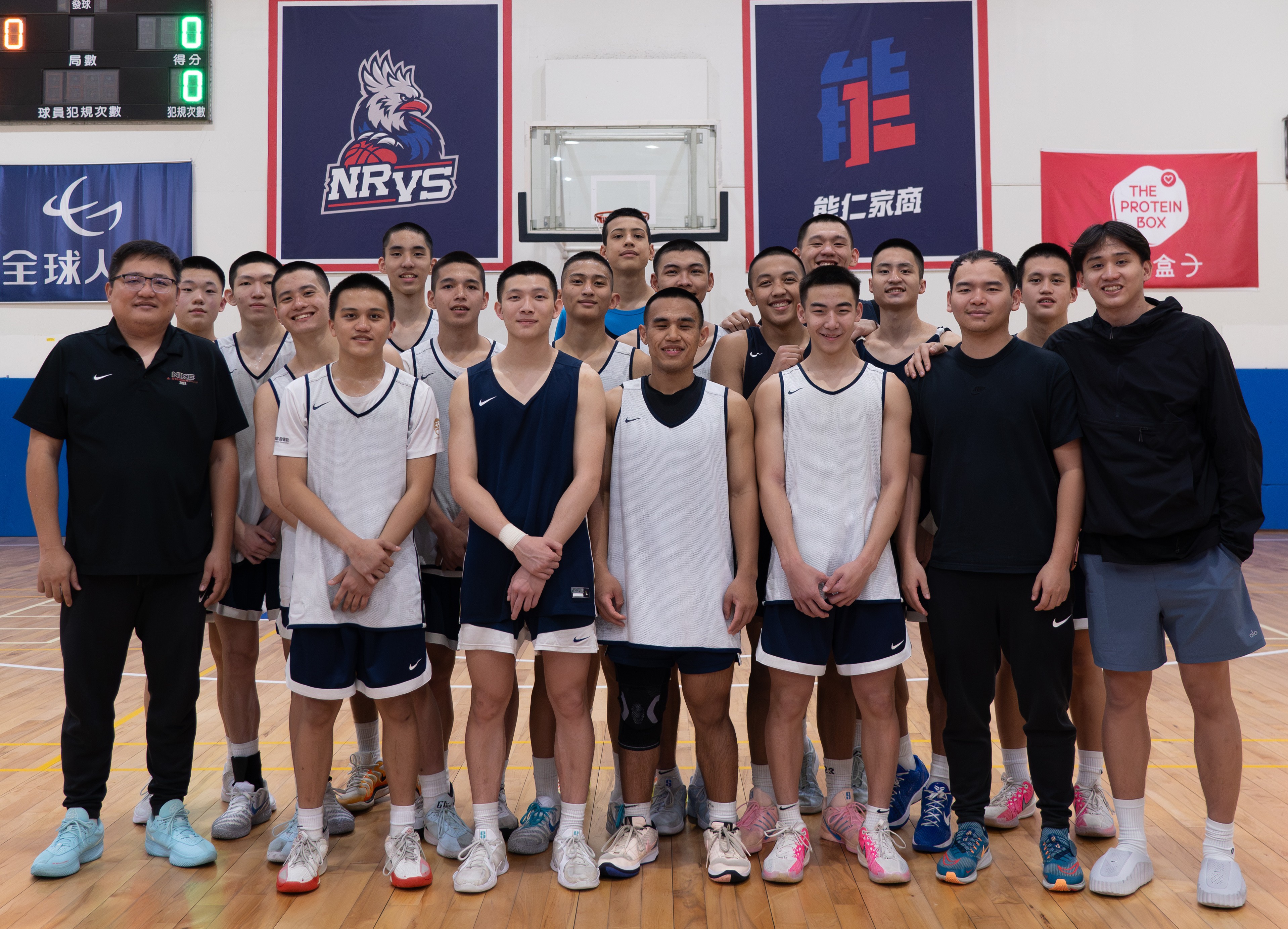 新北國王林彥廷飲水思源回饋能仁家商。官方提供