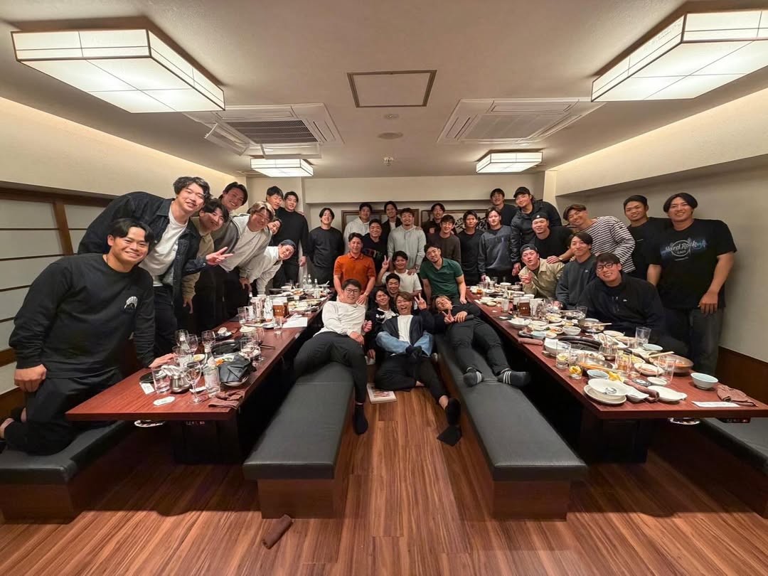 大谷翔平曬全隊合照。摘自大谷翔平IG