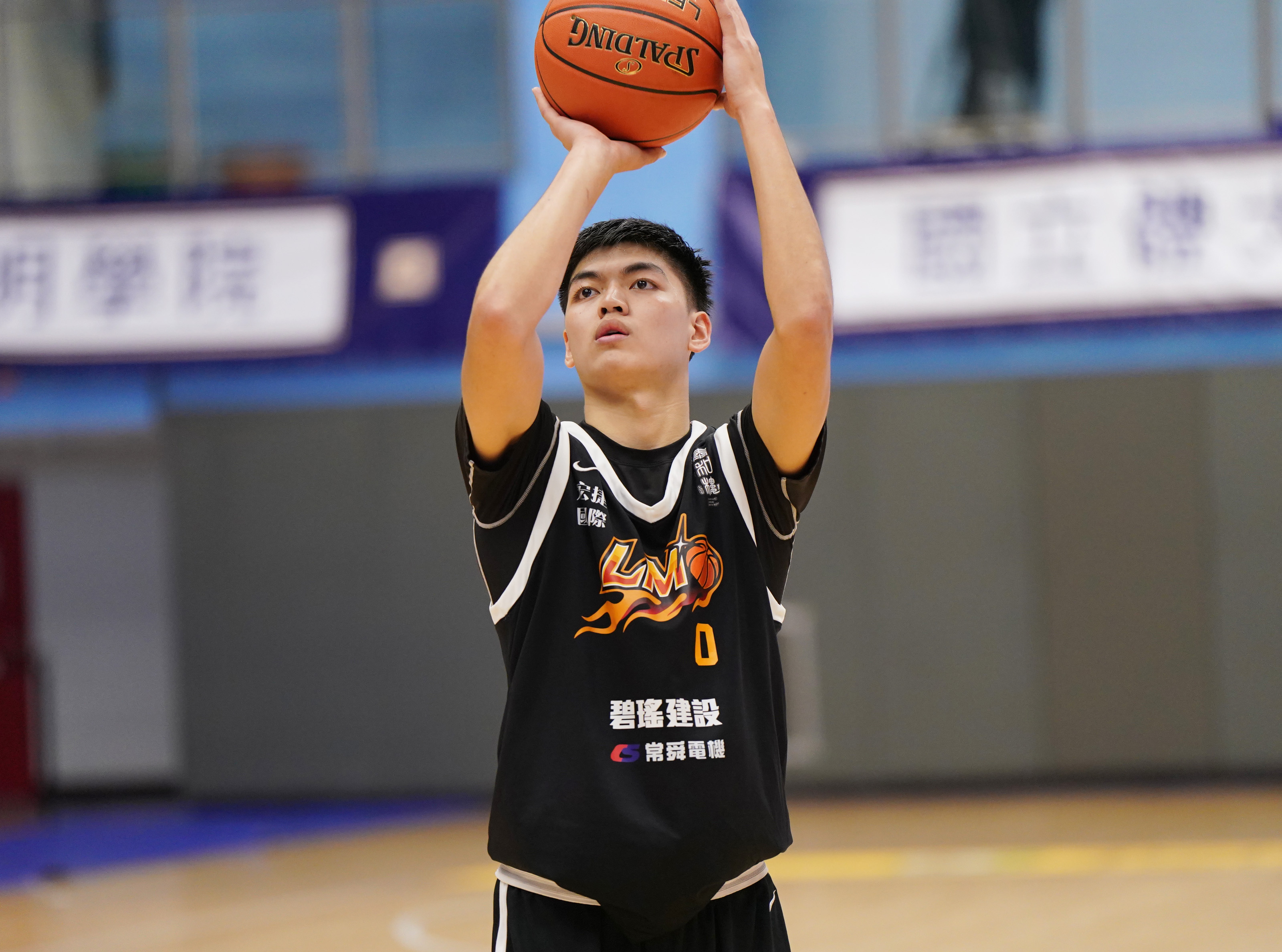 黎明學院潘立甲多點開花6記外線共拿下26分。大專體總提供