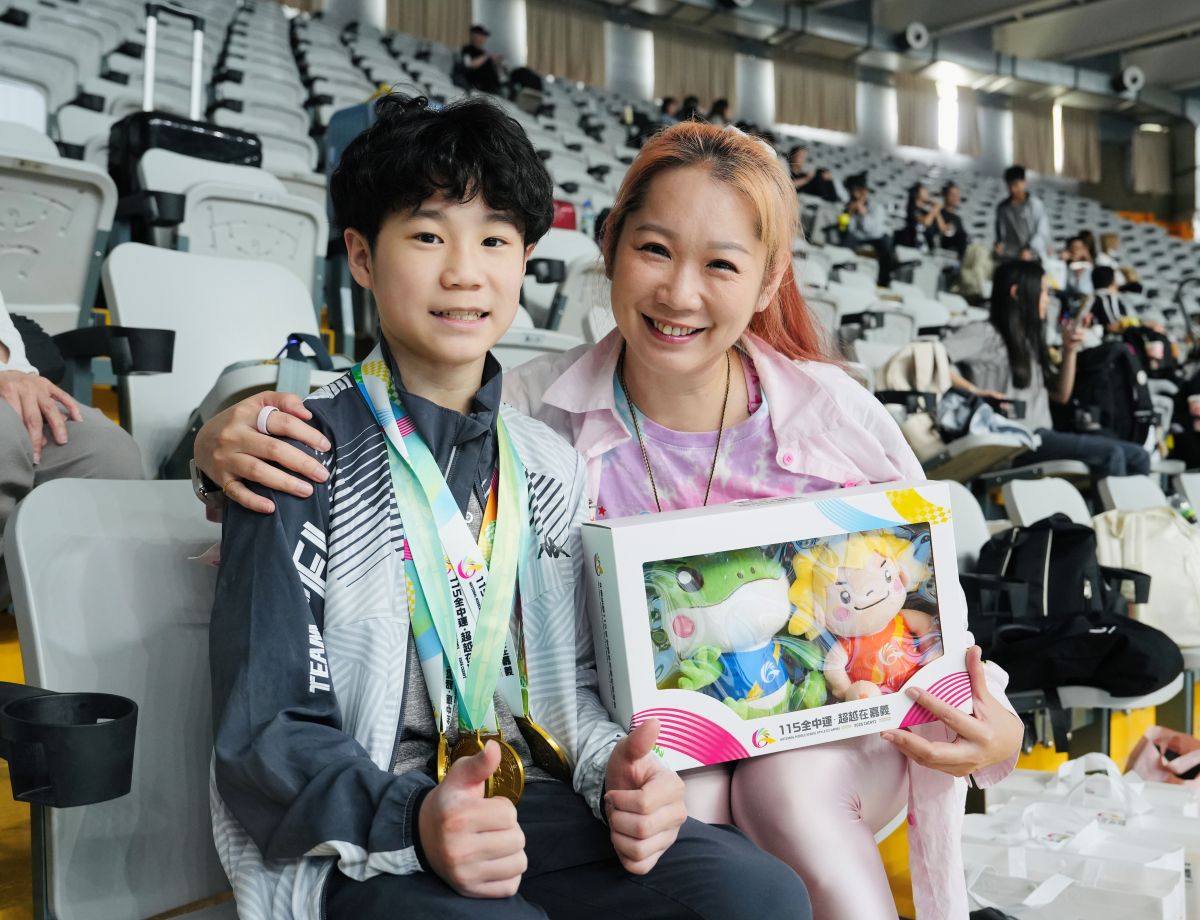 任泓力左的體操之路有母親梁華容的全力支持。沈明璁攝