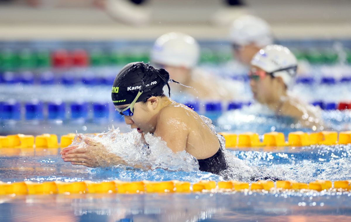 何康婗前首度參加全中運就三破蛙式保持11年大會紀錄。臺南市體育局提供