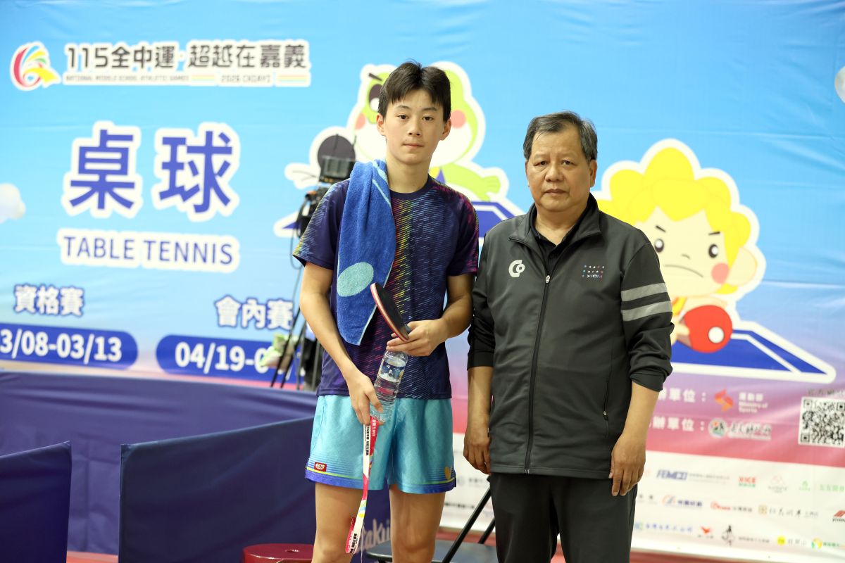 前「桌球小霸王」吳文嘉（右）接手郭冠宏的訓練。臺南市體育局提供