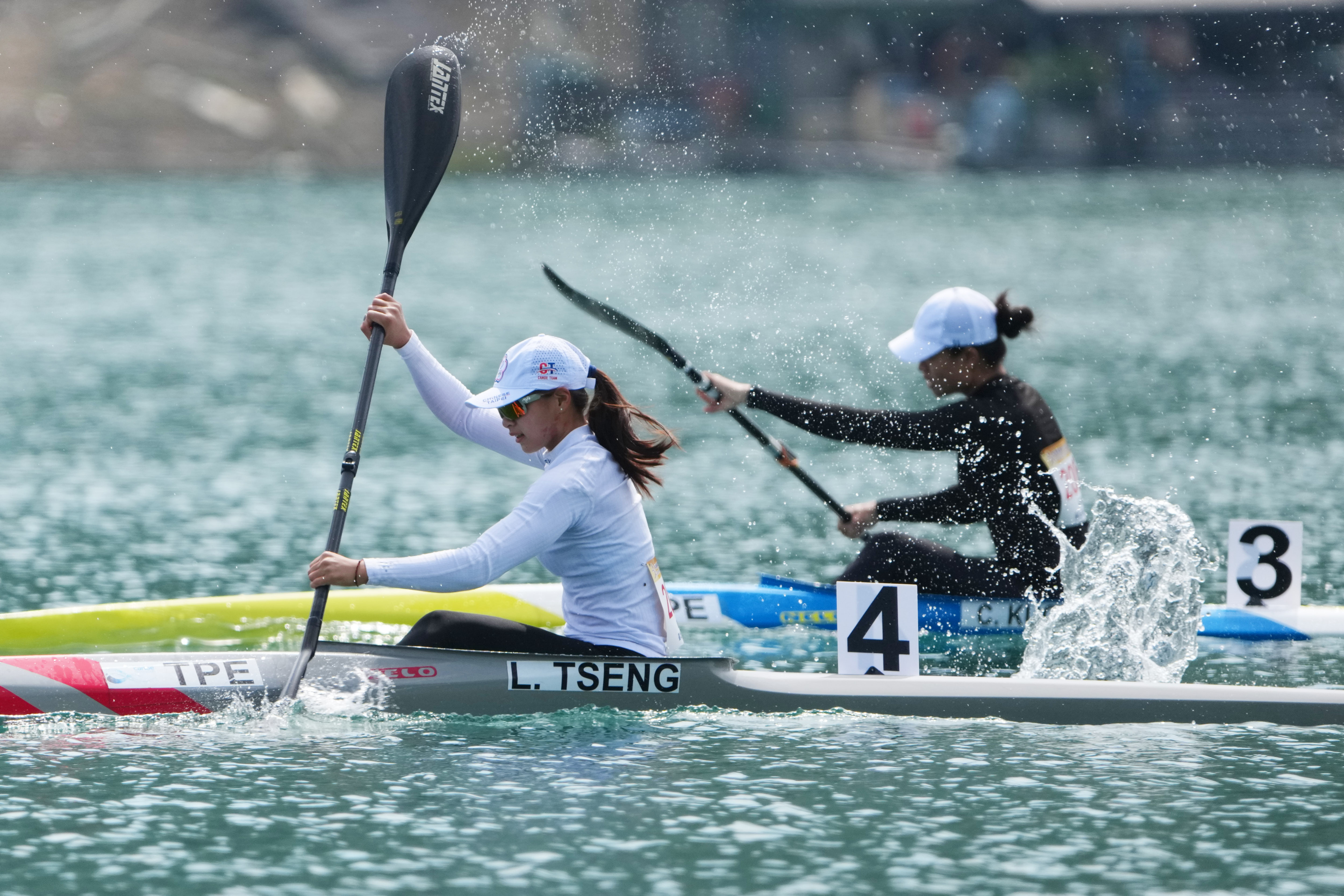 北市大學 曾俐芩(圖左)一日雙金。全大運辦公室提供