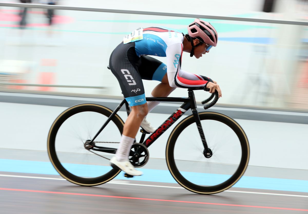 大理高中國中部李亞郡。