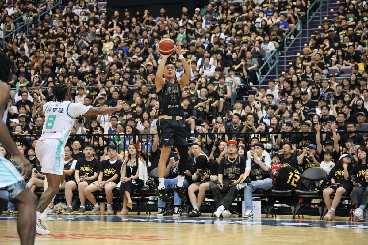 林志傑下半場及時三分球助勇士逆轉戰局。陳楷攝