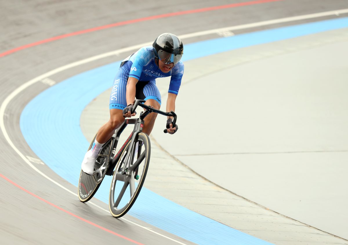 臺北市西松高中林柏鈞異軍突起贏得高男領先計分賽金牌。