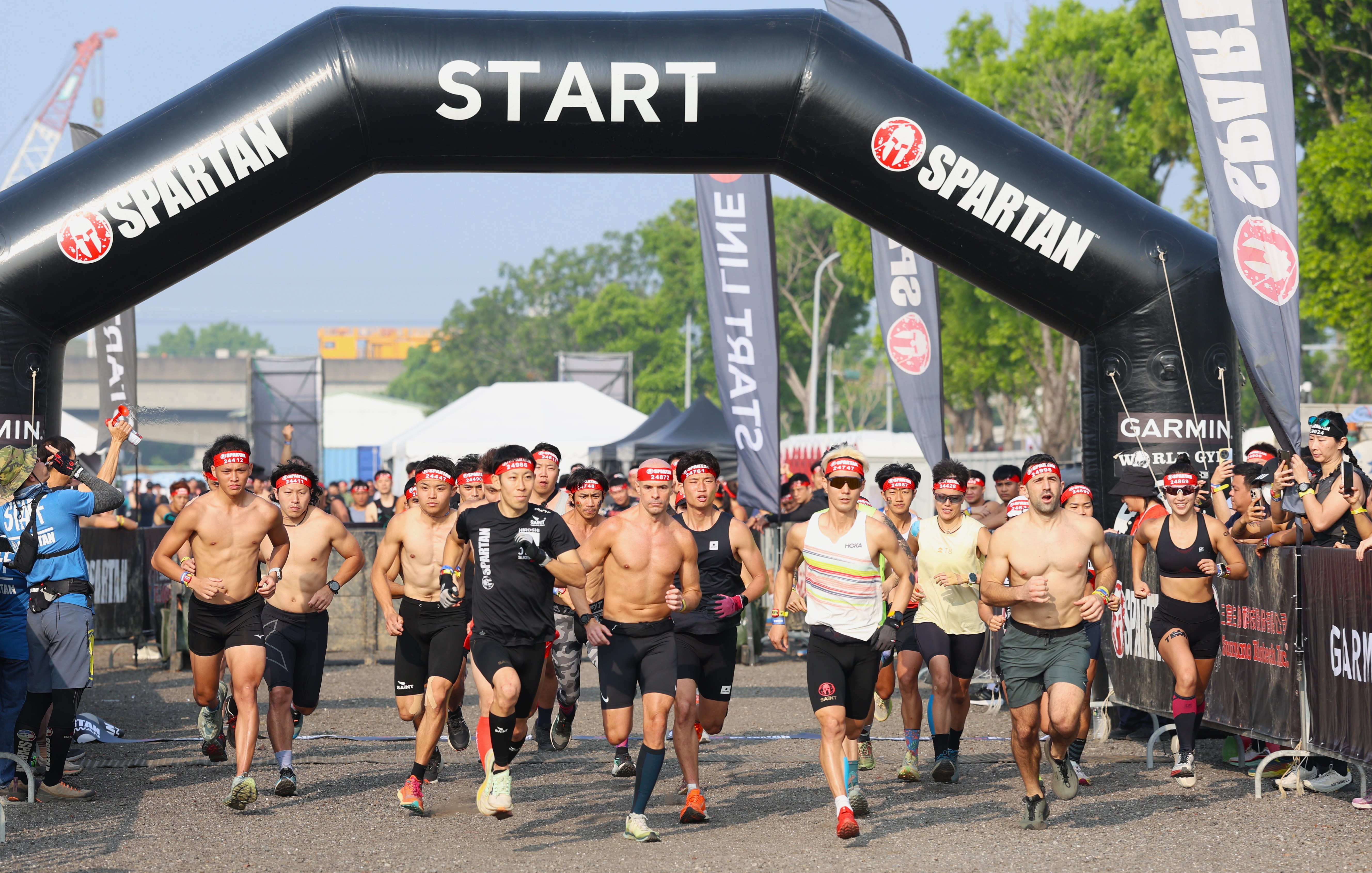 超級賽精英組一起跑日本選手就發動攻勢。大會提供