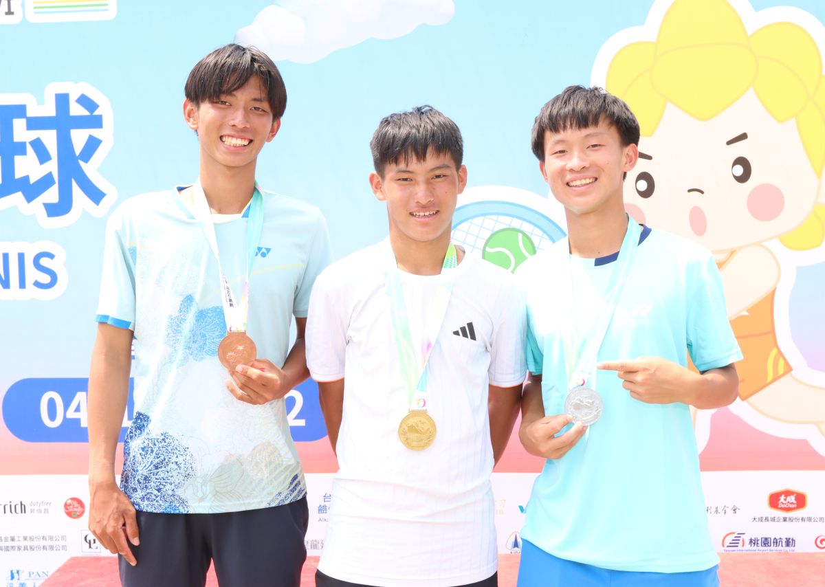 長榮中學應屆畢業生陳冠守林威治時間(中)全中運最後一戰成功奪金。臺南市體育局提供