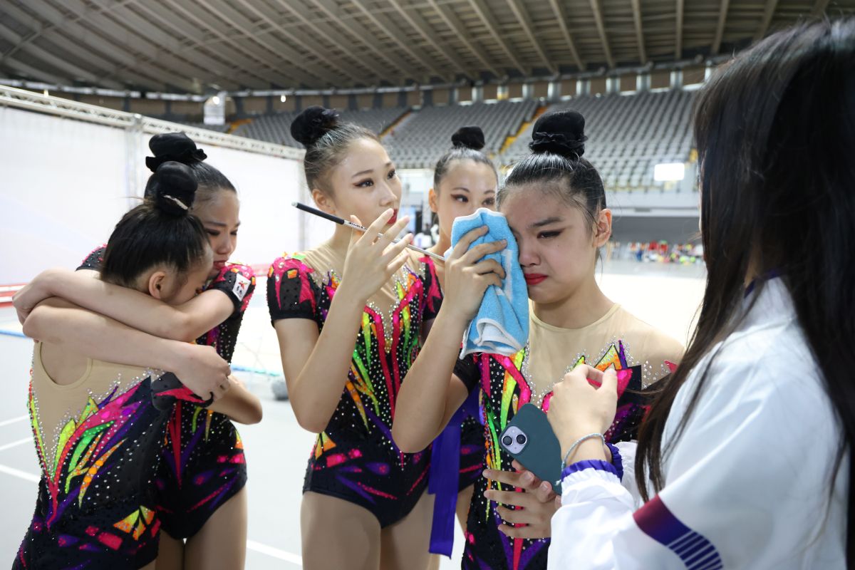 以些微分差未能衛冕,台南市復興國中哭的超傷心。特約記者 郭運復攝