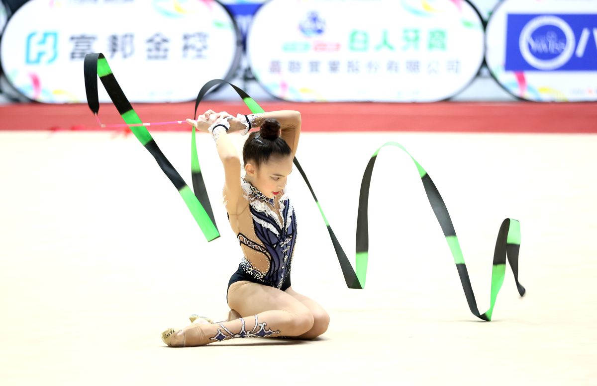 年僅12歲的李昕霏成功摘下全中運首金。郭運復攝