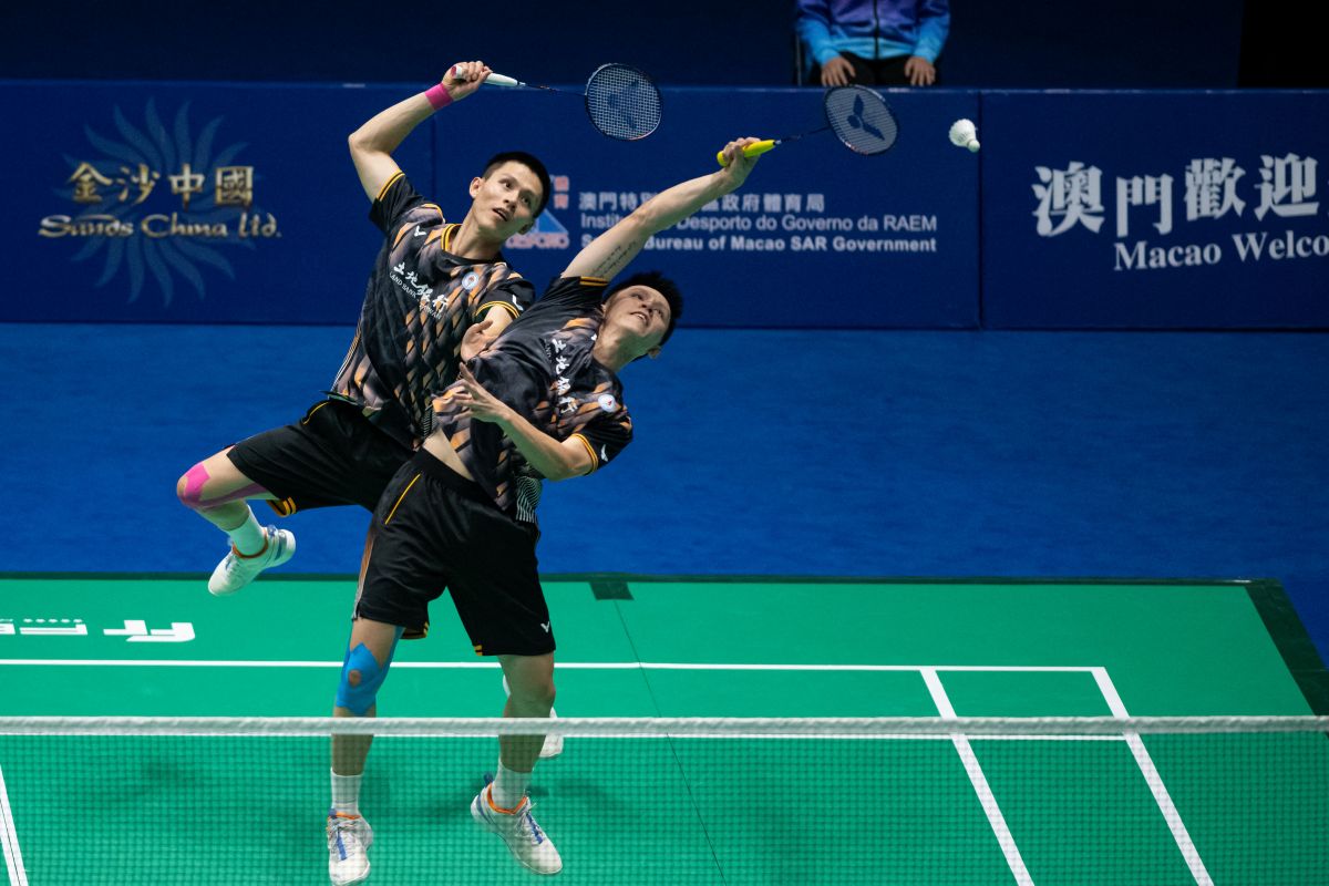 土銀孿生兄弟檔李芳任/李芳至亞錦男雙8強止步。法新社